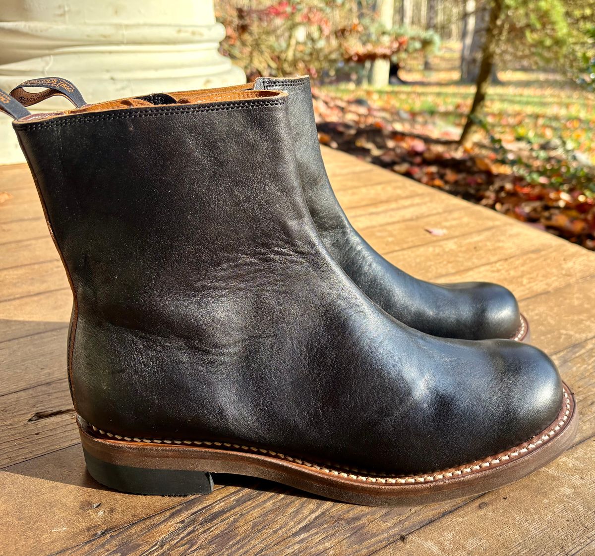 Photo by phealy899 on November 1, 2025 of the Rolling Dub Trio Casper Boot in Black Horse Front #1020.