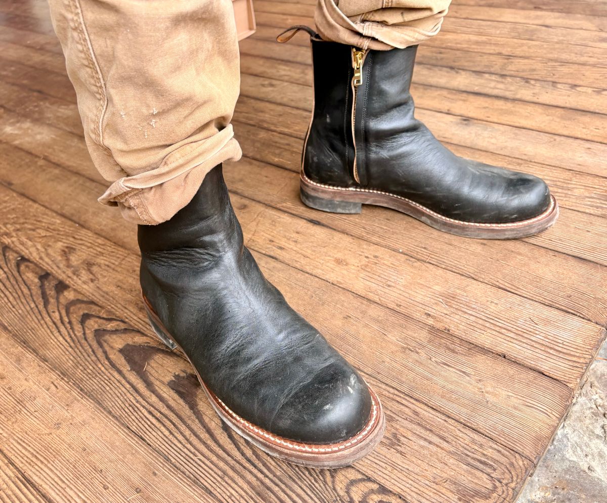 Photo by phealy899 on November 8, 2025 of the Rolling Dub Trio Casper Boot in Black Horse Front #1020.