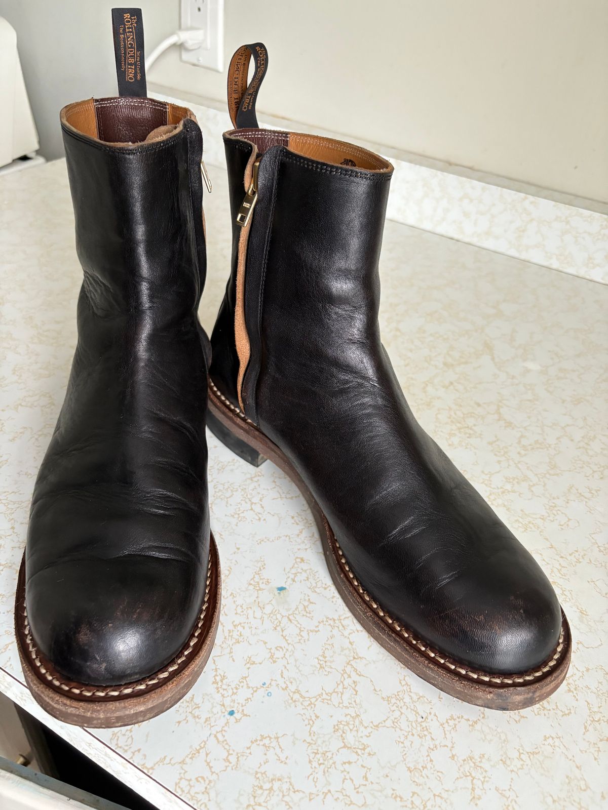 Photo by phealy899 on November 28, 2025 of the Rolling Dub Trio Casper Boot in Black Horse Front #1020.