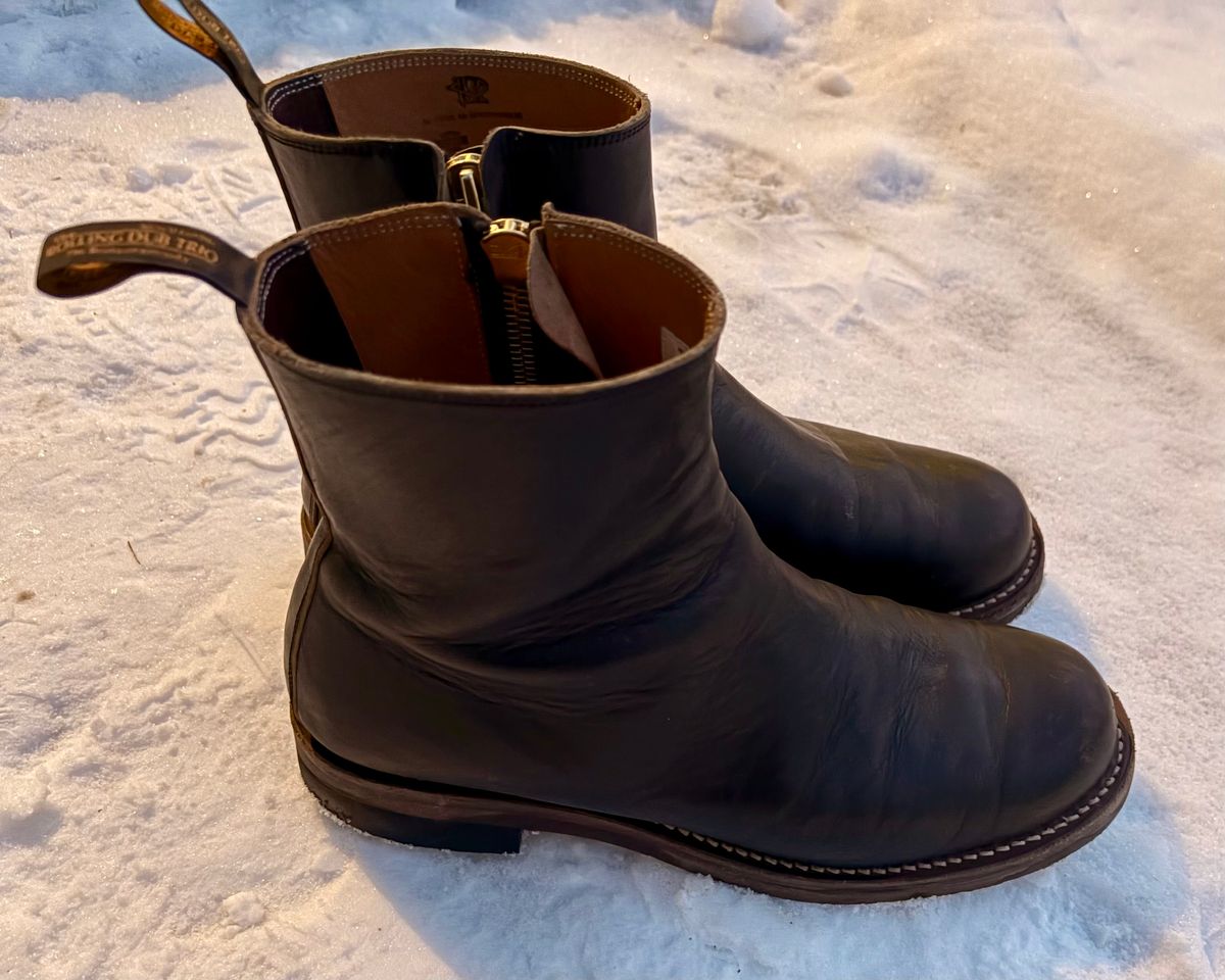 Photo by phealy899 on December 5, 2025 of the Rolling Dub Trio Casper Boot in Black Horse Front #1020.