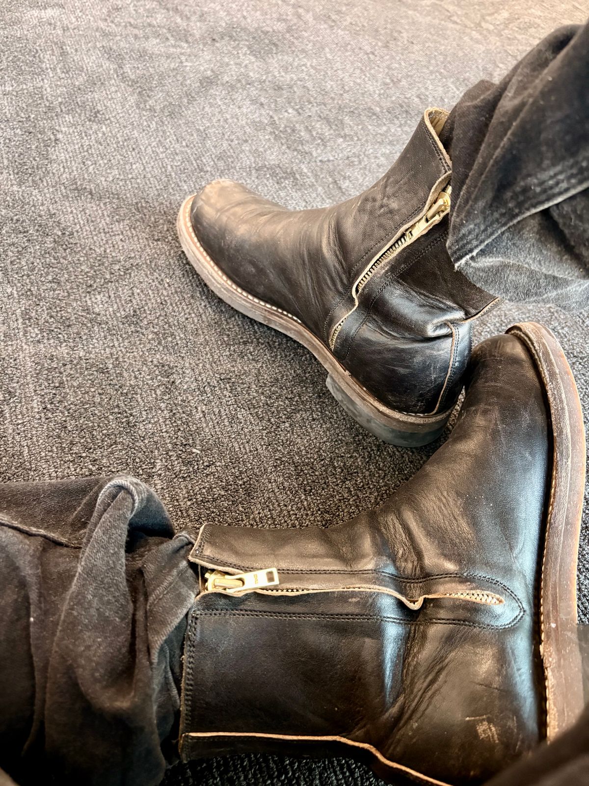 Photo by phealy899 on December 11, 2025 of the Rolling Dub Trio Casper Boot in Black Horse Front #1020.