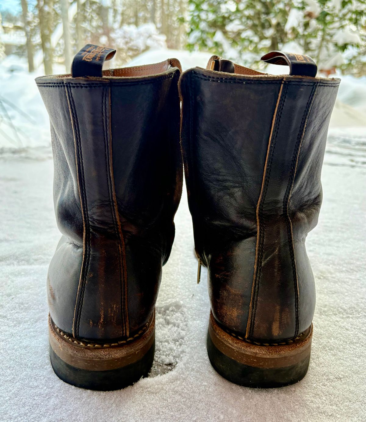 Photo by phealy899 on January 1, 2026 of the Rolling Dub Trio Casper Boot in Black Horse Front #1020.