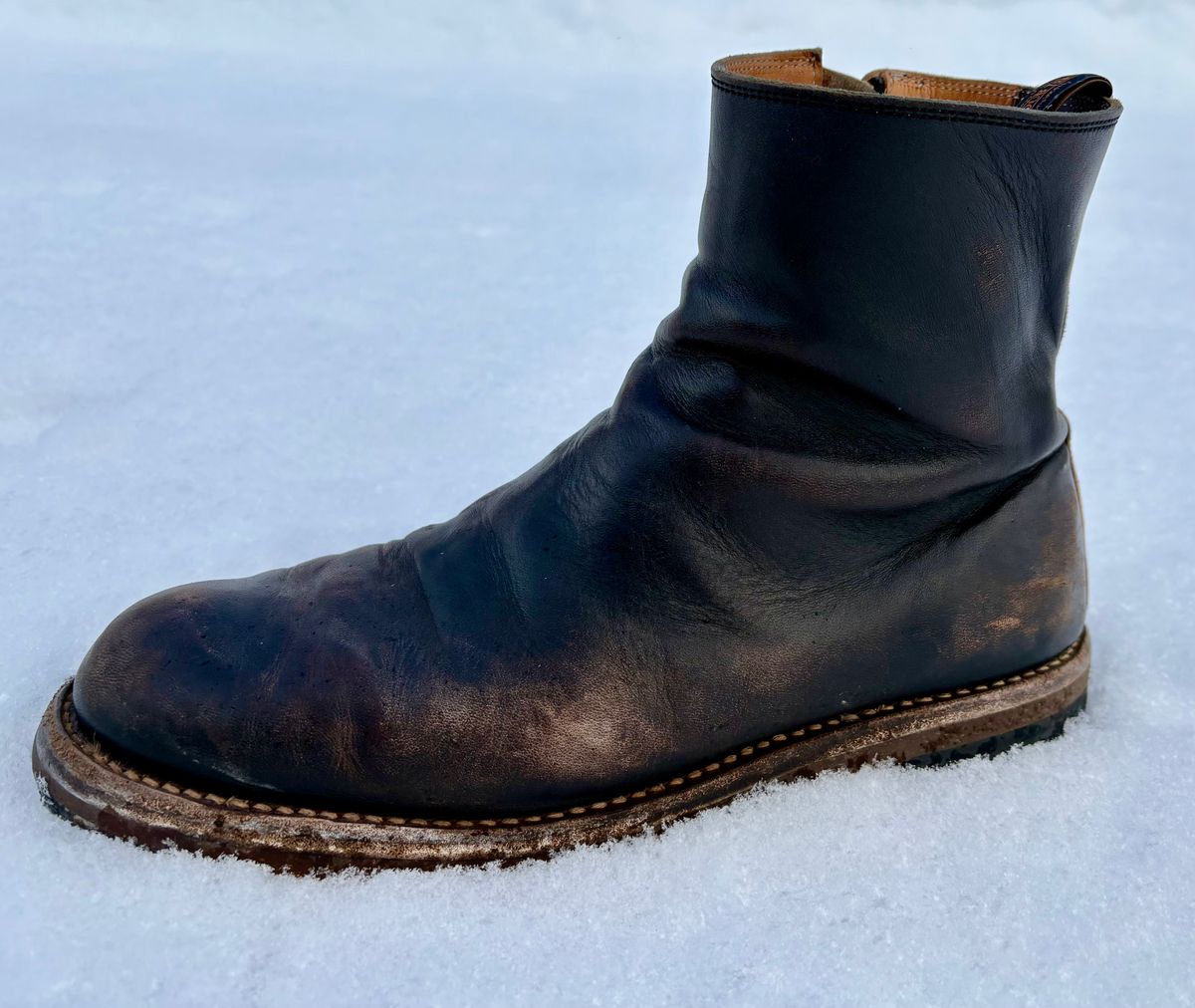 Photo by phealy899 on February 1, 2026 of the Rolling Dub Trio Casper Boot in Black Horse Front #1020.