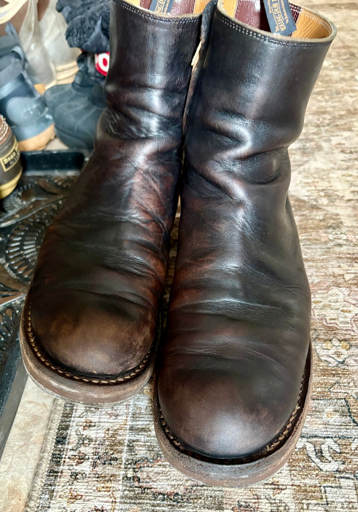 Photo by phealy899 on February 8, 2026 of the Rolling Dub Trio Casper Boot in Black Horse Front #1020.