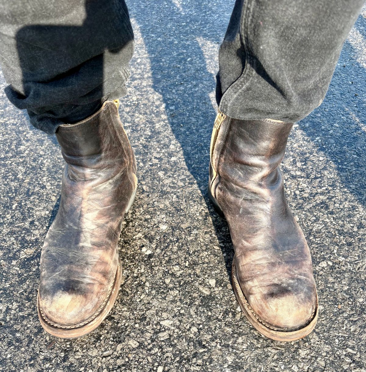 Photo by phealy899 on February 15, 2026 of the Rolling Dub Trio Casper Boot in Black Horse Front #1020.