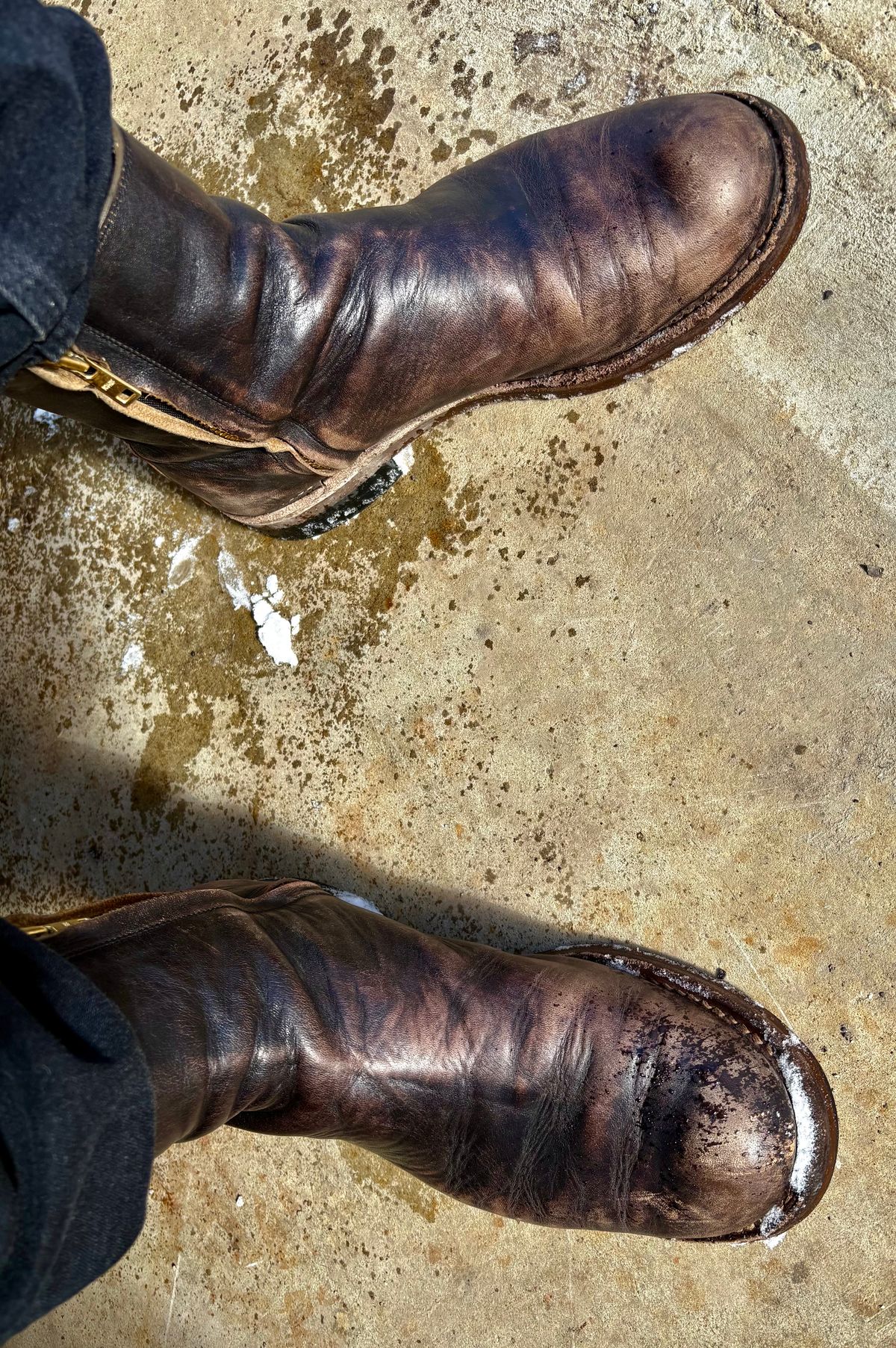 Photo by phealy899 on March 1, 2026 of the Rolling Dub Trio Casper Boot in Black Horse Front #1020.