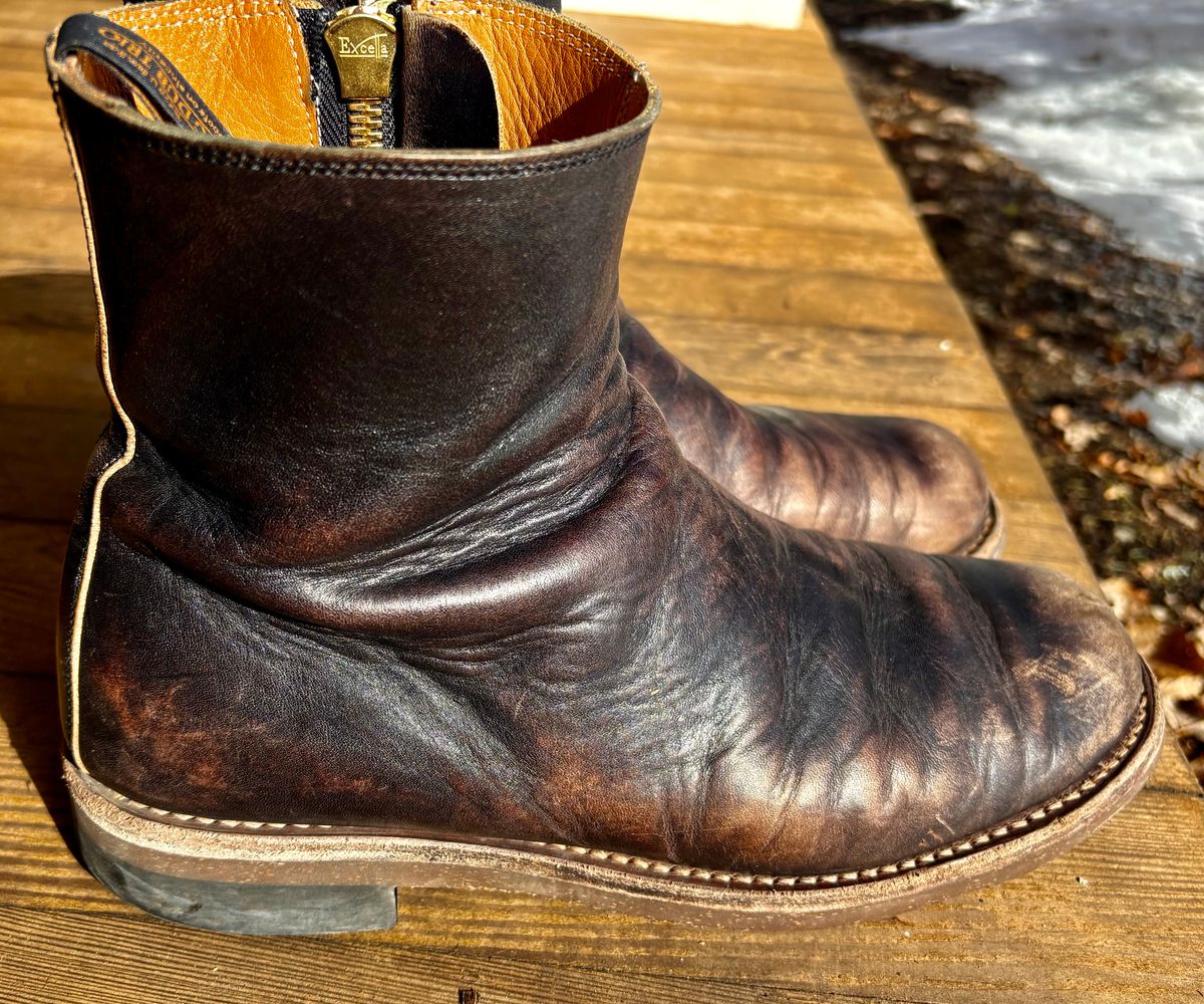 Photo by phealy899 on March 1, 2026 of the Rolling Dub Trio Casper Boot in Black Horse Front #1020.