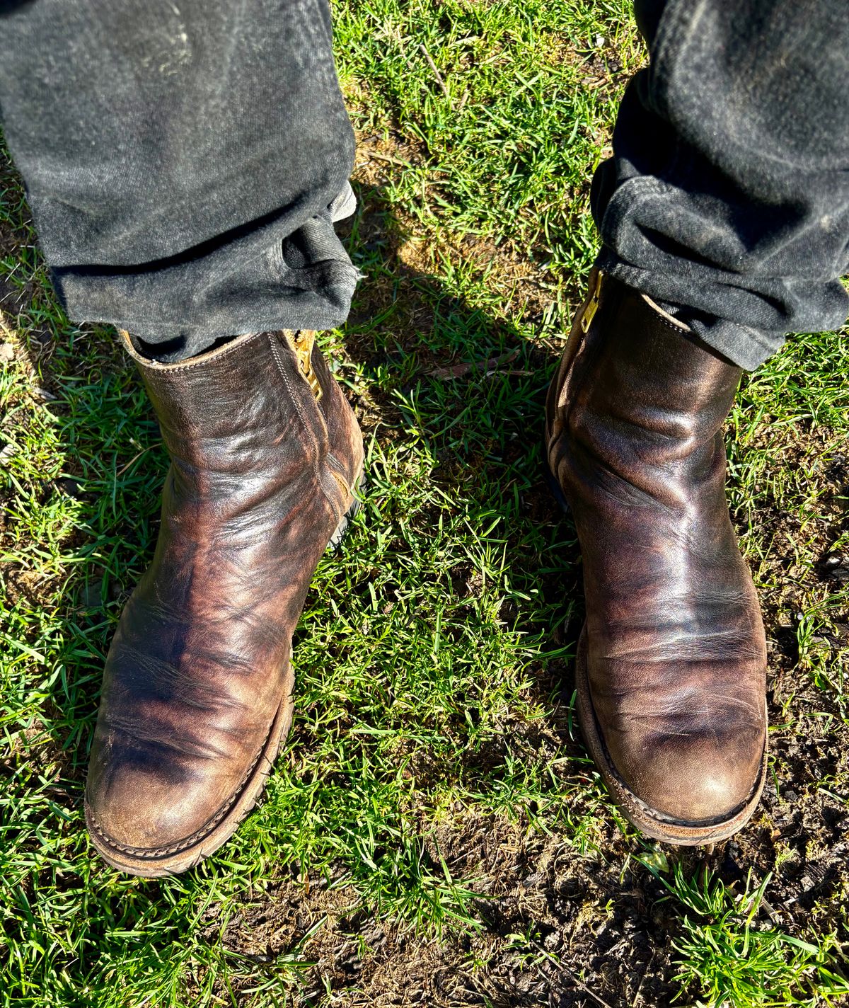 Photo by phealy899 on April 3, 2026 of the Rolling Dub Trio Casper Boot in Black Horse Front #1020.