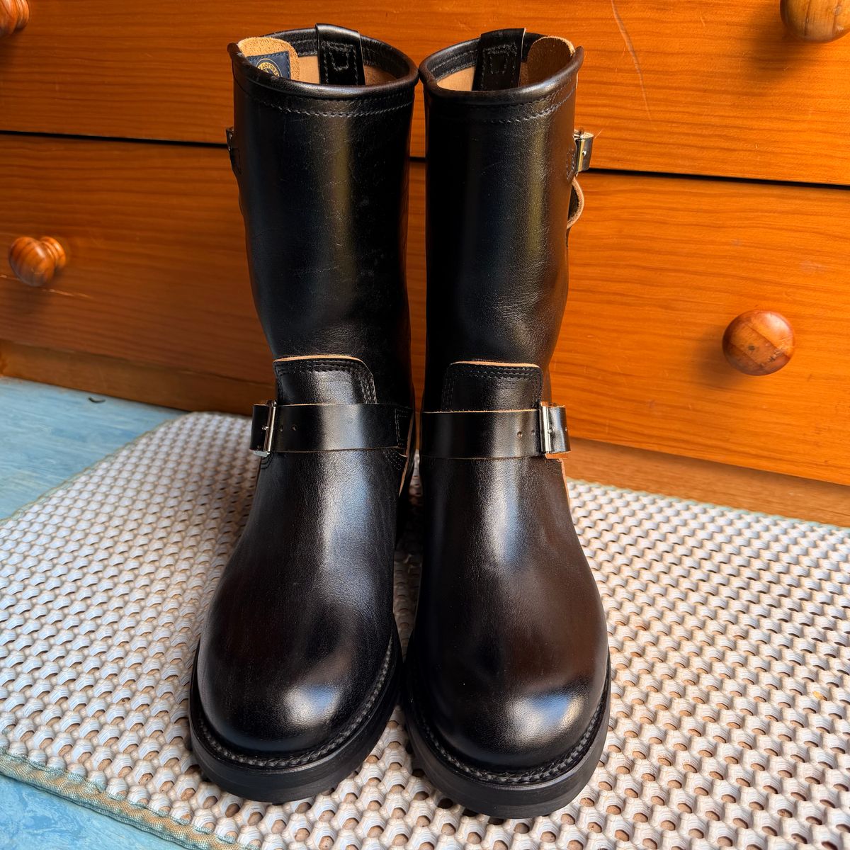 Photo by Yoyothebarber on July 6, 2026 of the John Lofgren Wabash Engineer Boots in shinki hikaku.