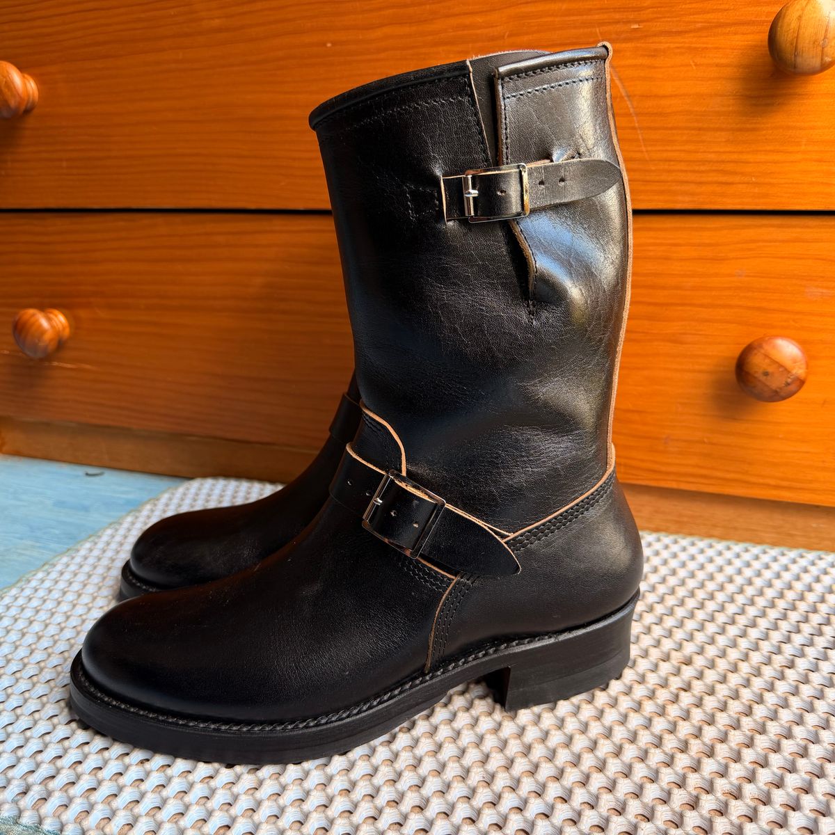 Photo by Yoyothebarber on July 6, 2026 of the John Lofgren Wabash Engineer Boots in shinki hikaku.