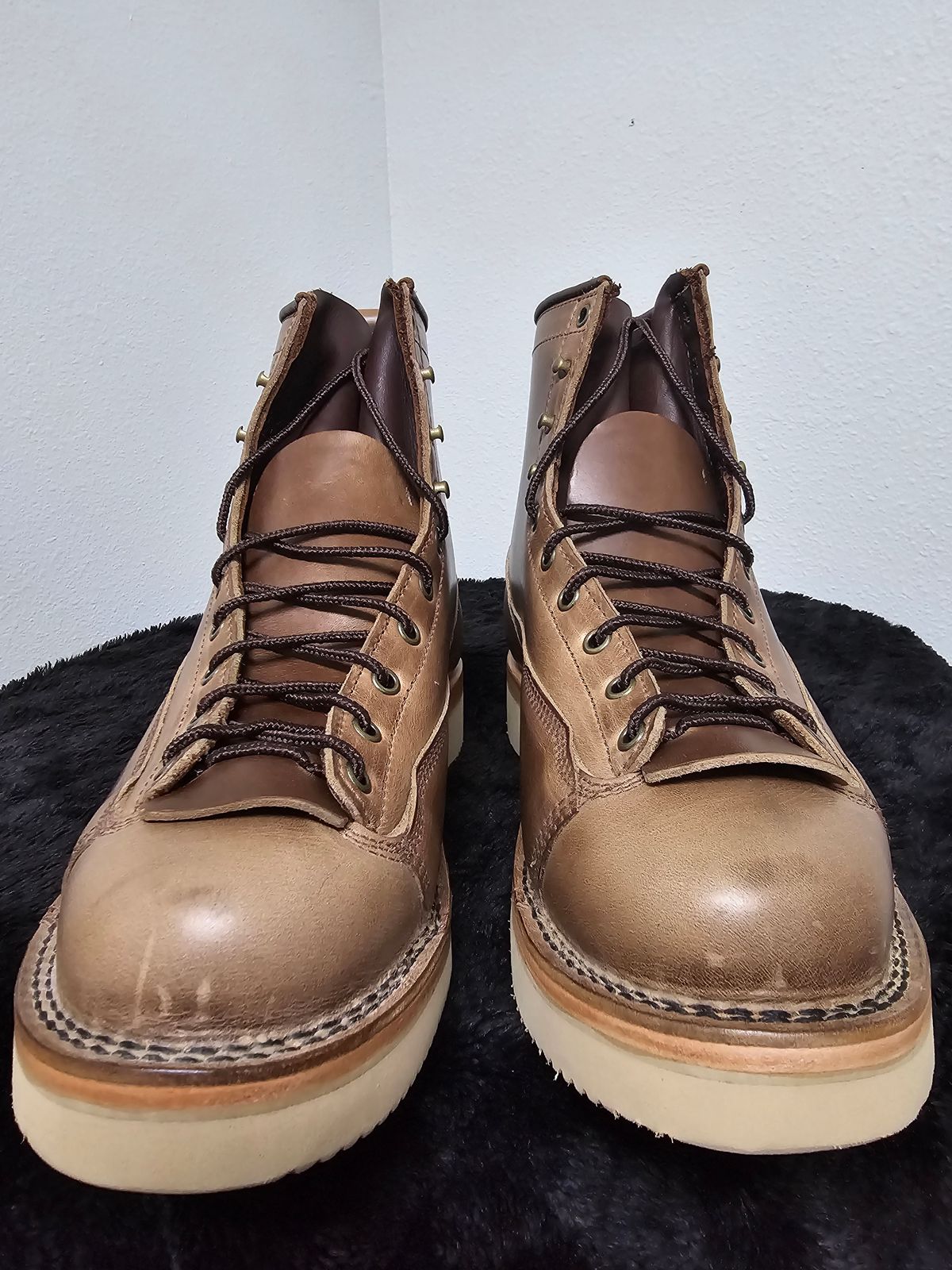 Photo by Thomas_Steed_ on October 1, 2024 of the Frank's Boots Monkey Boot in Horween Natural Chromexcel.