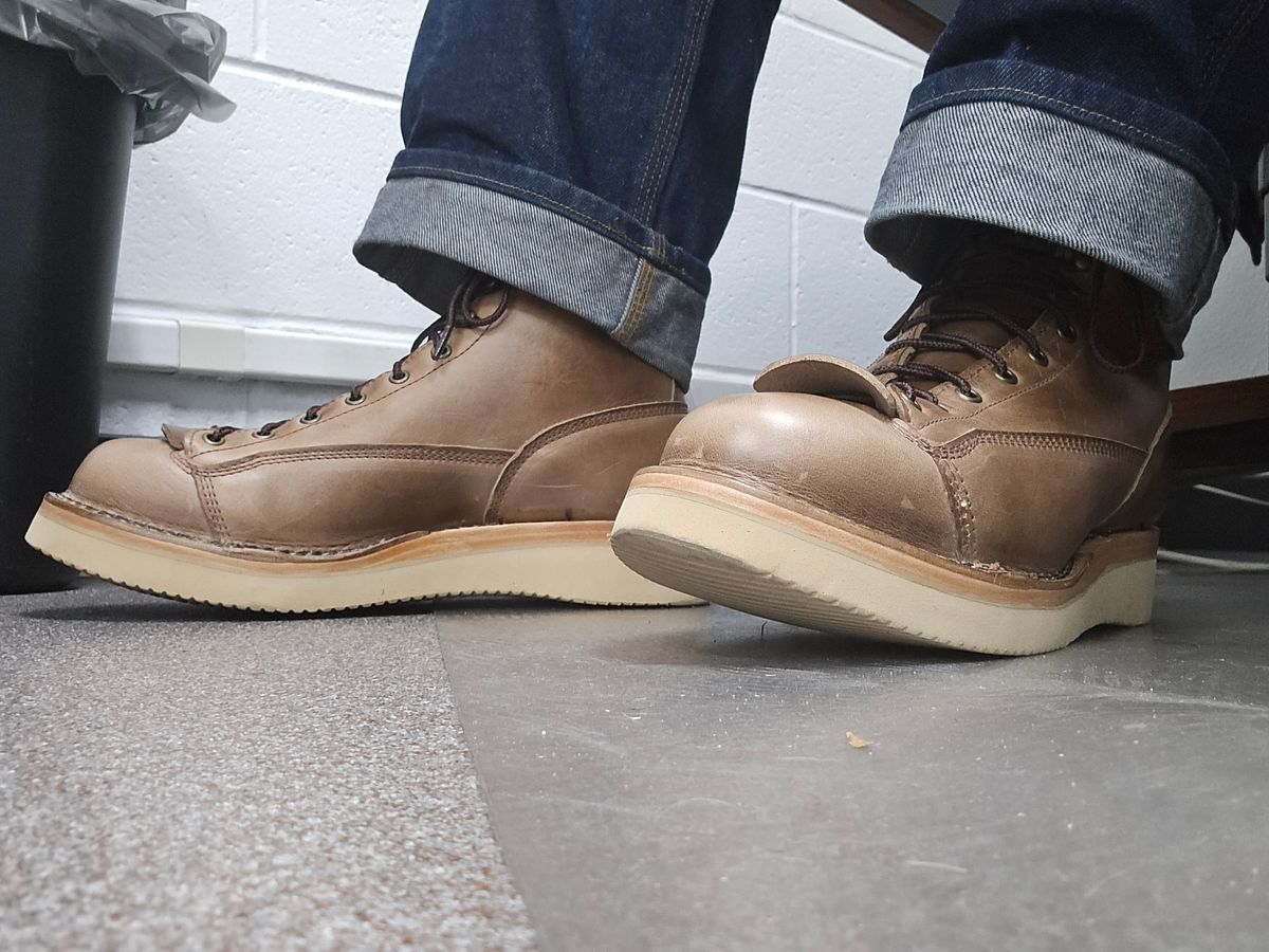 Photo by Thomas_Steed_ on October 1, 2024 of the Frank's Boots Monkey Boot in Horween Natural Chromexcel.