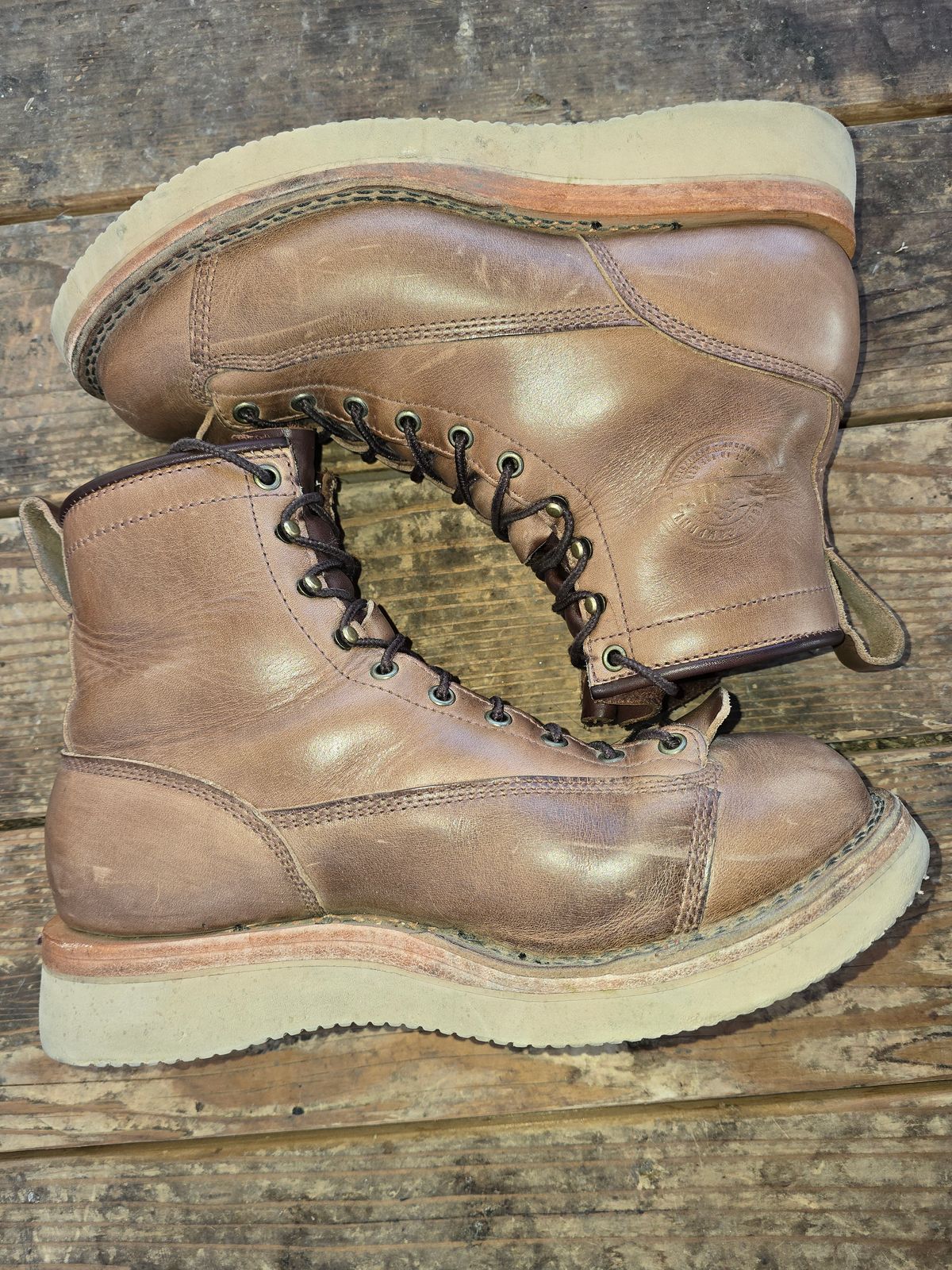 Photo by Thomas_Steed_ on November 1, 2024 of the Frank's Boots Monkey Boot in Horween Natural Chromexcel.