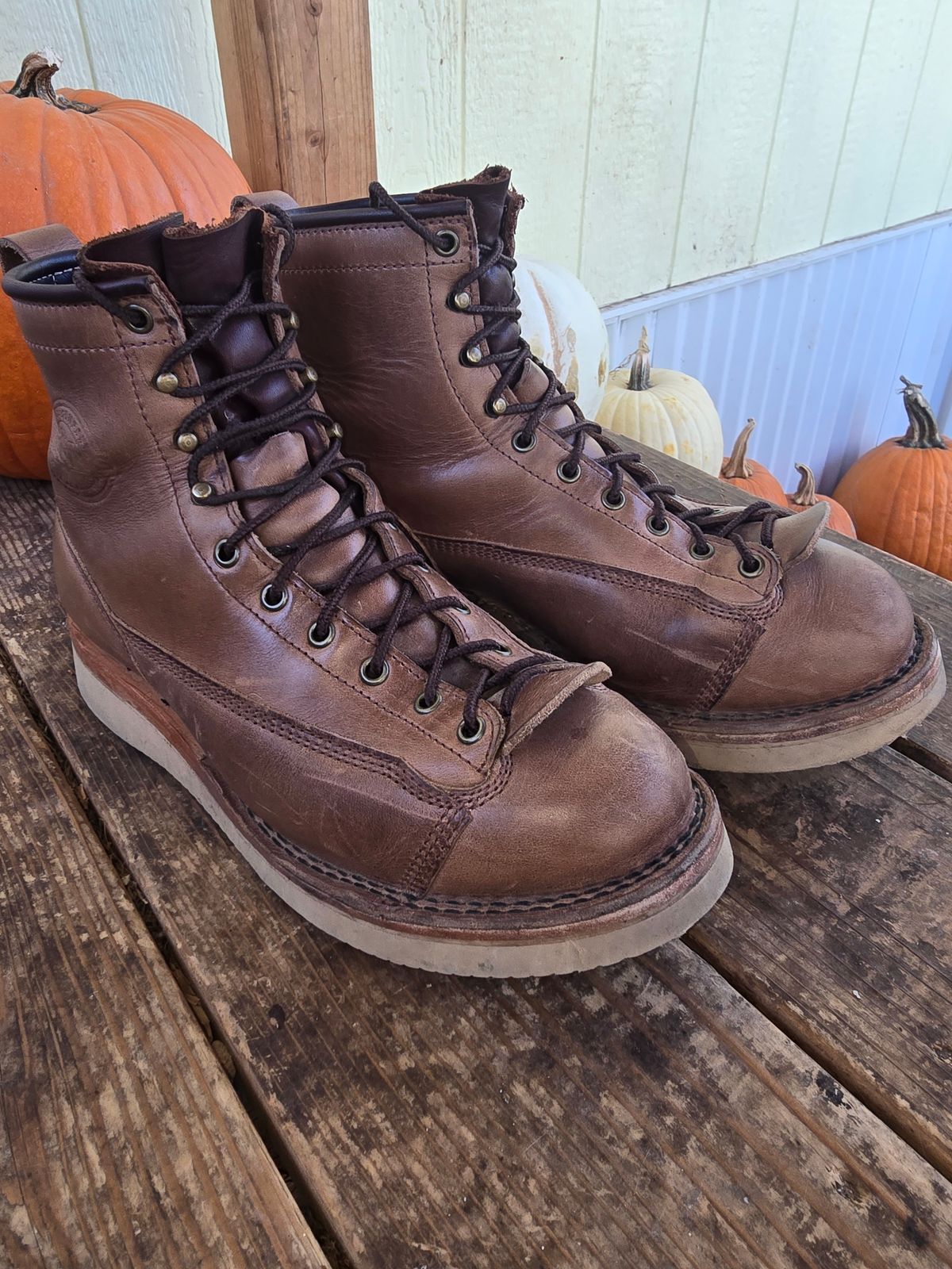 Photo by Thomas_Steed_ on November 1, 2024 of the Frank's Boots Monkey Boot in Horween Natural Chromexcel.