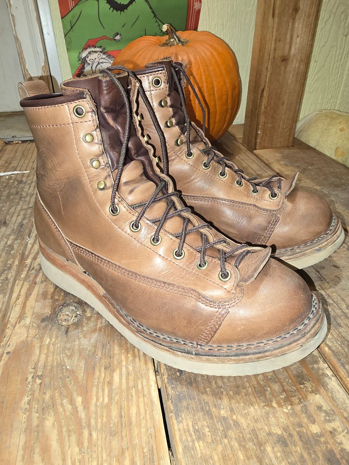 Photo by Thomas_Steed_ on December 3, 2024 of the Frank's Boots Monkey Boot in Horween Natural Chromexcel.