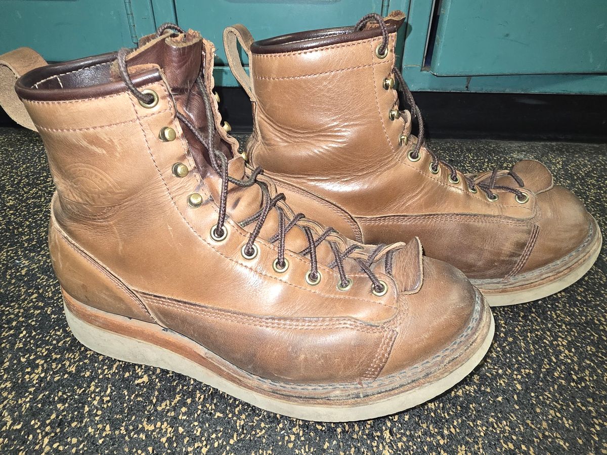 Photo by Thomas_Steed_ on March 5, 2025 of the Frank's Boots Monkey Boot in Horween Natural Chromexcel.