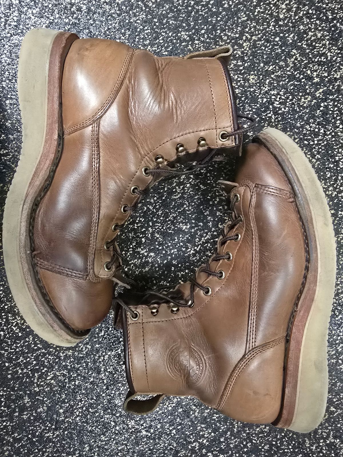 Photo by Thomas_Steed_ on April 1, 2025 of the Frank's Boots Monkey Boot in Horween Natural Chromexcel.