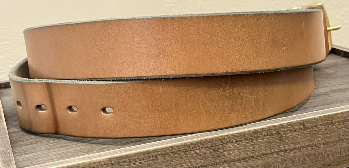 Photo by Sody101 on January 3, 2026 of the Carmine Jack Leather Shipyard Belt in J&FJ Baker Natural Oak Bark Tanned Harness.