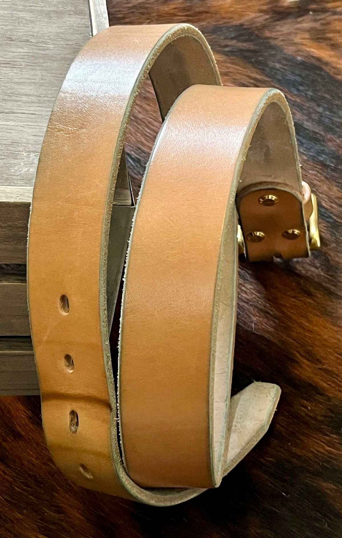 Photo by Sody101 on February 1, 2026 of the Carmine Jack Leather Shipyard Belt in J&FJ Baker Natural Oak Bark Tanned Harness.