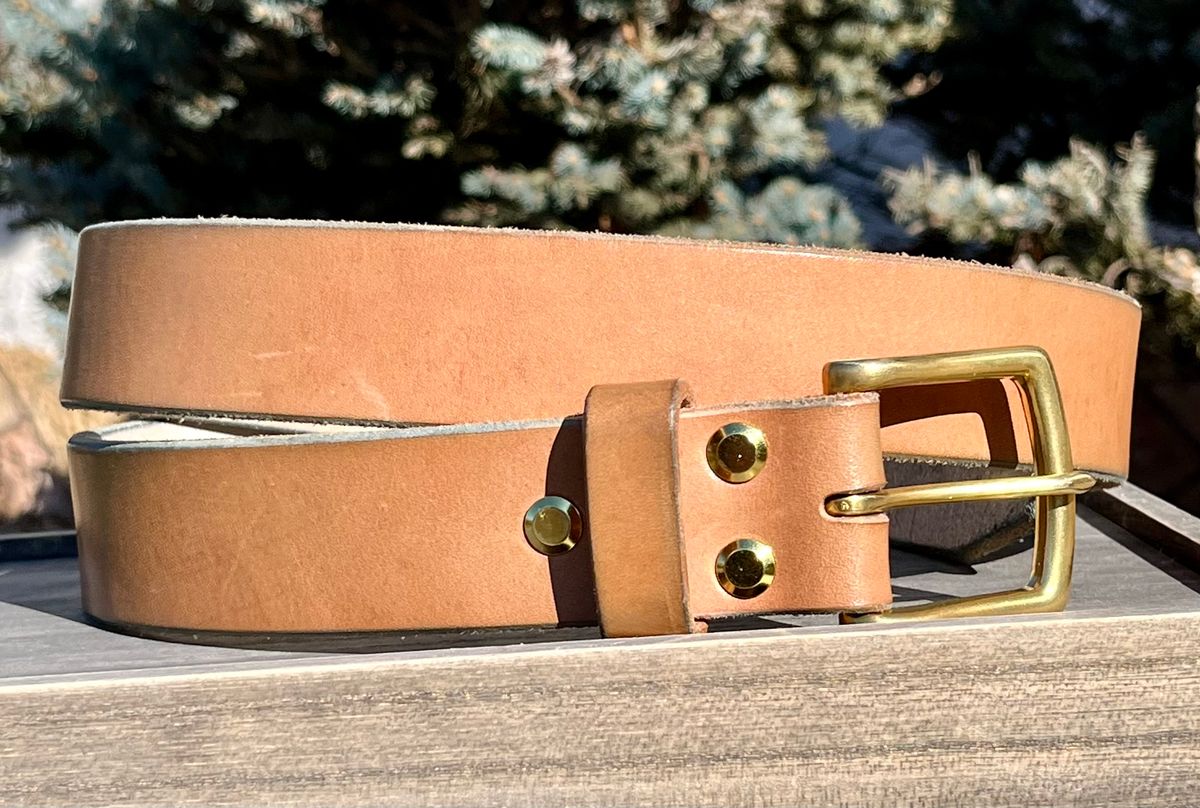 Photo by Sody101 on April 5, 2026 of the Carmine Jack Leather Shipyard Belt in J&FJ Baker Natural Oak Bark Tanned Harness.