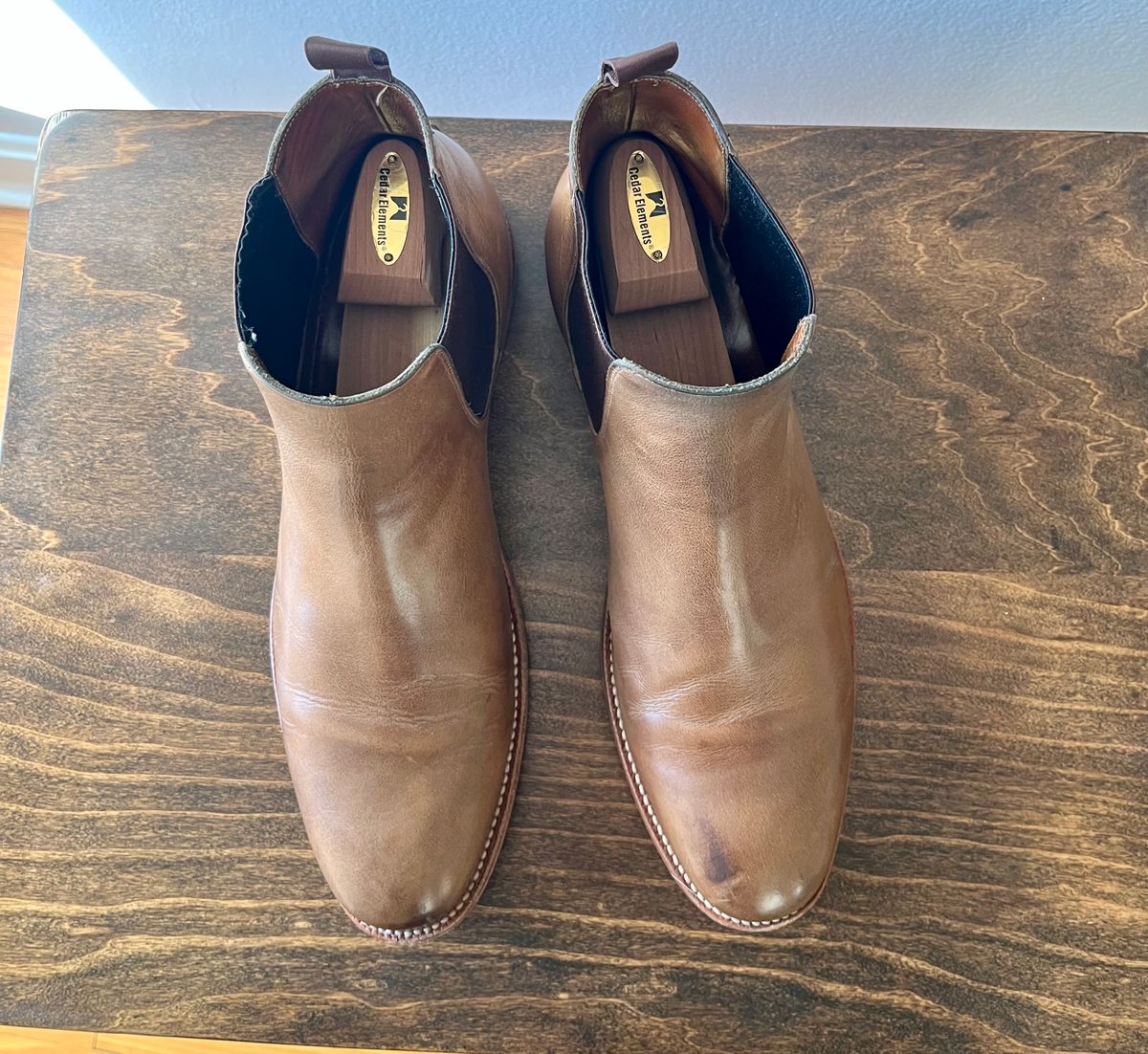 Photo by Sody101 on March 1, 2025 of the Grant Stone Chelsea Boot in Horween Dune Chromexcel.