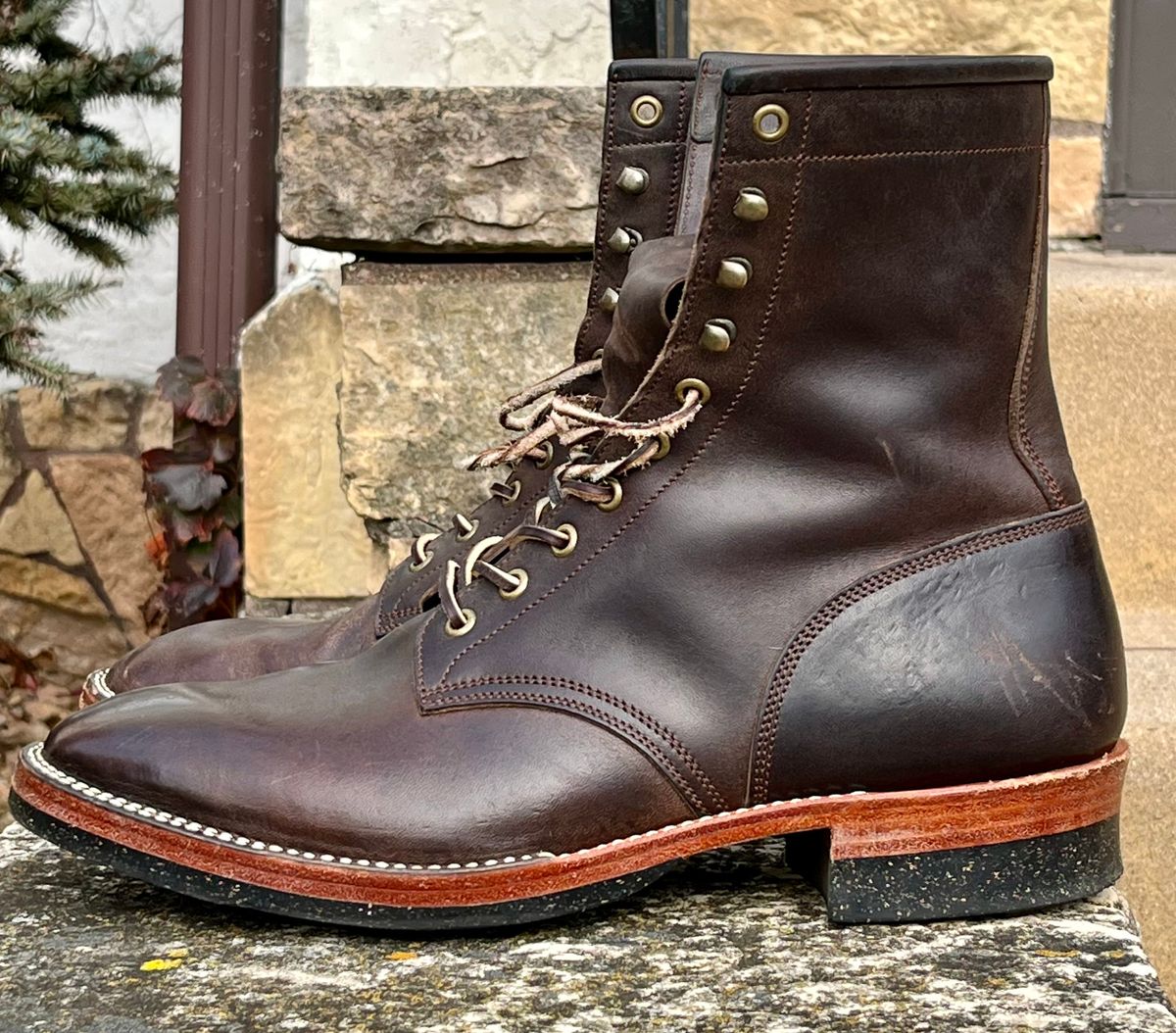 Photo by Sody101 on November 2, 2025 of the Onderhoud SVC02 Packer Boot in Maryam 1071 Rovescio Sego Horsebutt.