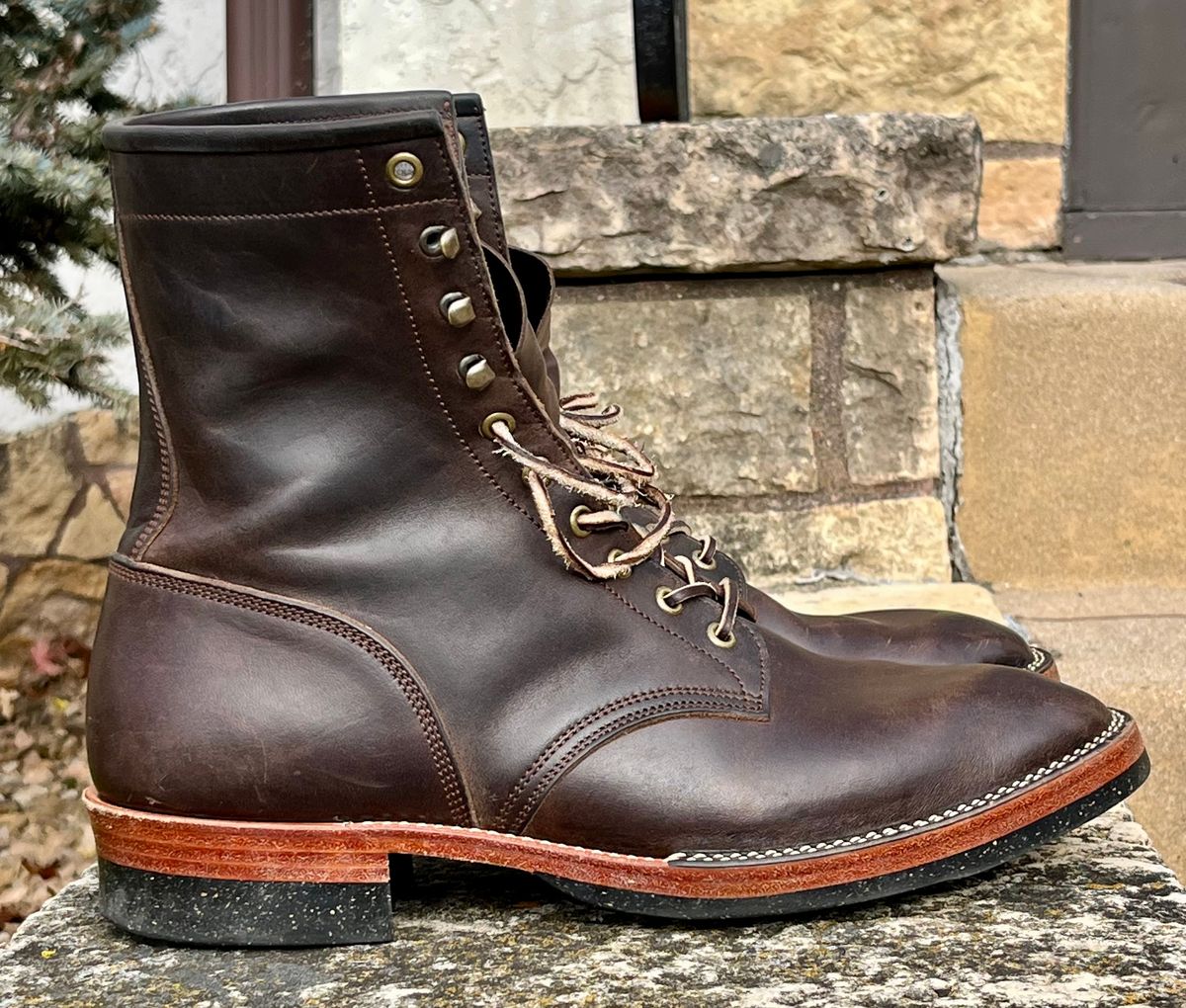 Photo by Sody101 on November 2, 2025 of the Onderhoud SVC02 Packer Boot in Maryam 1071 Rovescio Sego Horsebutt.