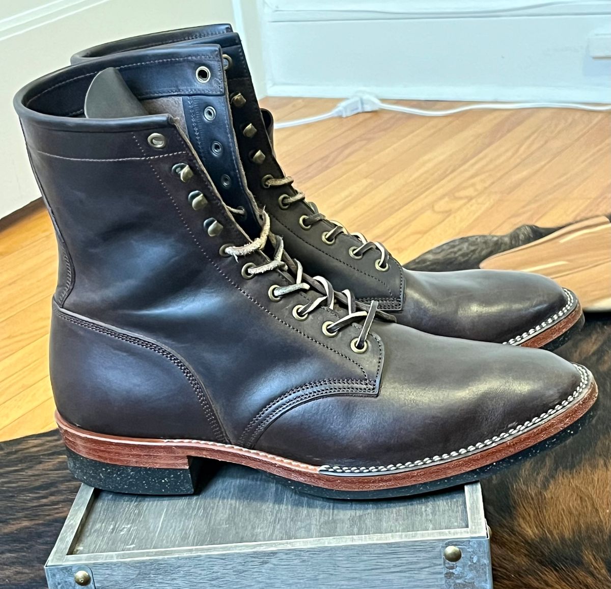 Photo by Sody101 on November 30, 2025 of the Onderhoud SVC02 Packer Boot in Maryam 1071 Rovescio Sego Horsebutt.