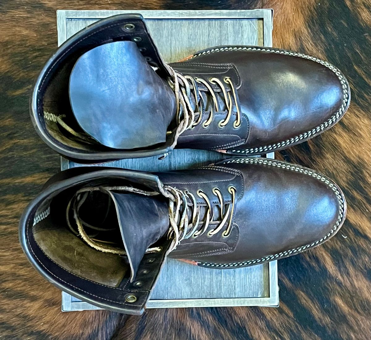 Photo by Sody101 on November 30, 2025 of the Onderhoud SVC02 Packer Boot in Maryam 1071 Rovescio Sego Horsebutt.