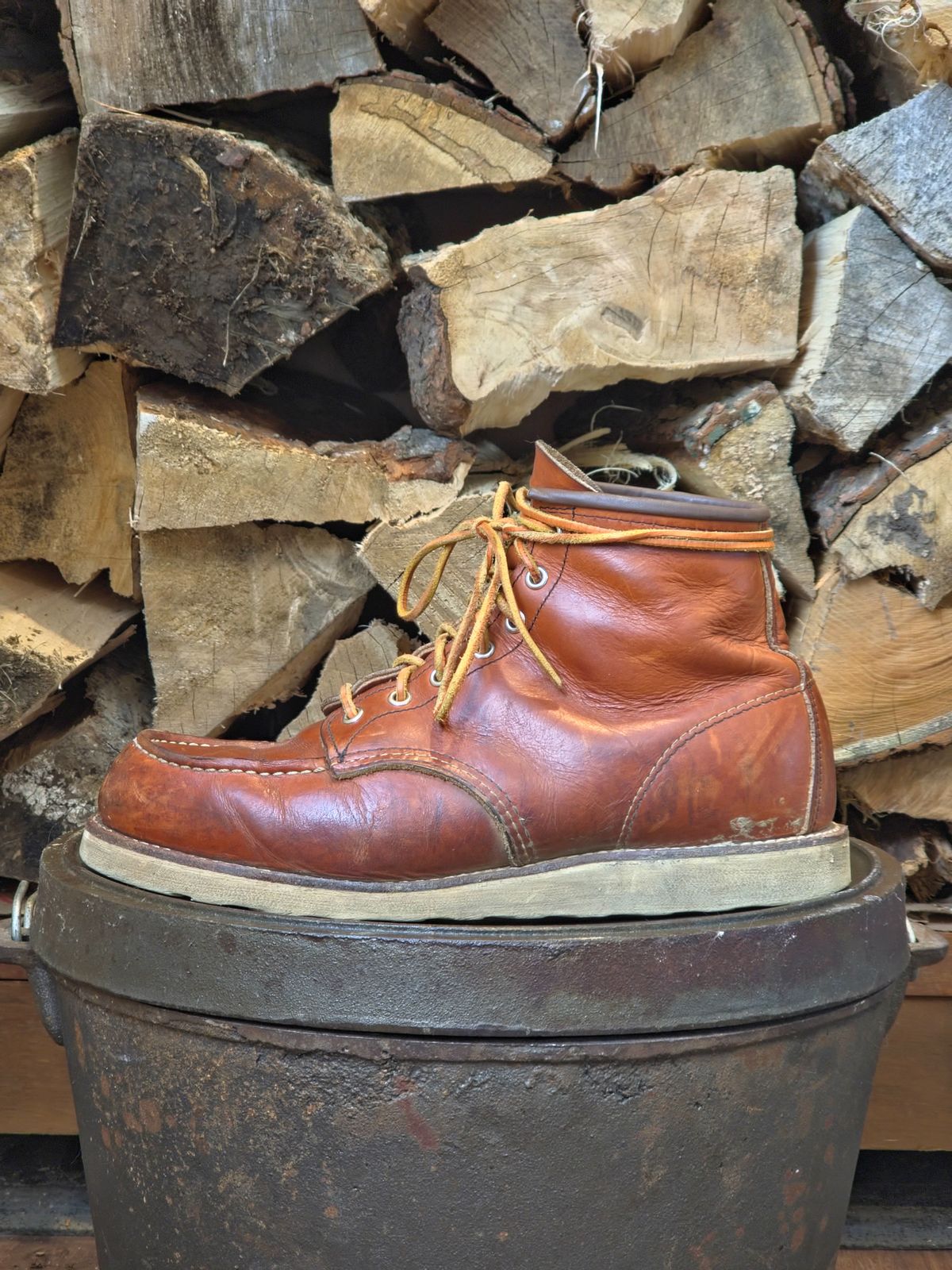 Photo by TheRedWingerDinger on February 5, 2026 of the Red Wing 875 in S.B. Foot Oro Legacy.