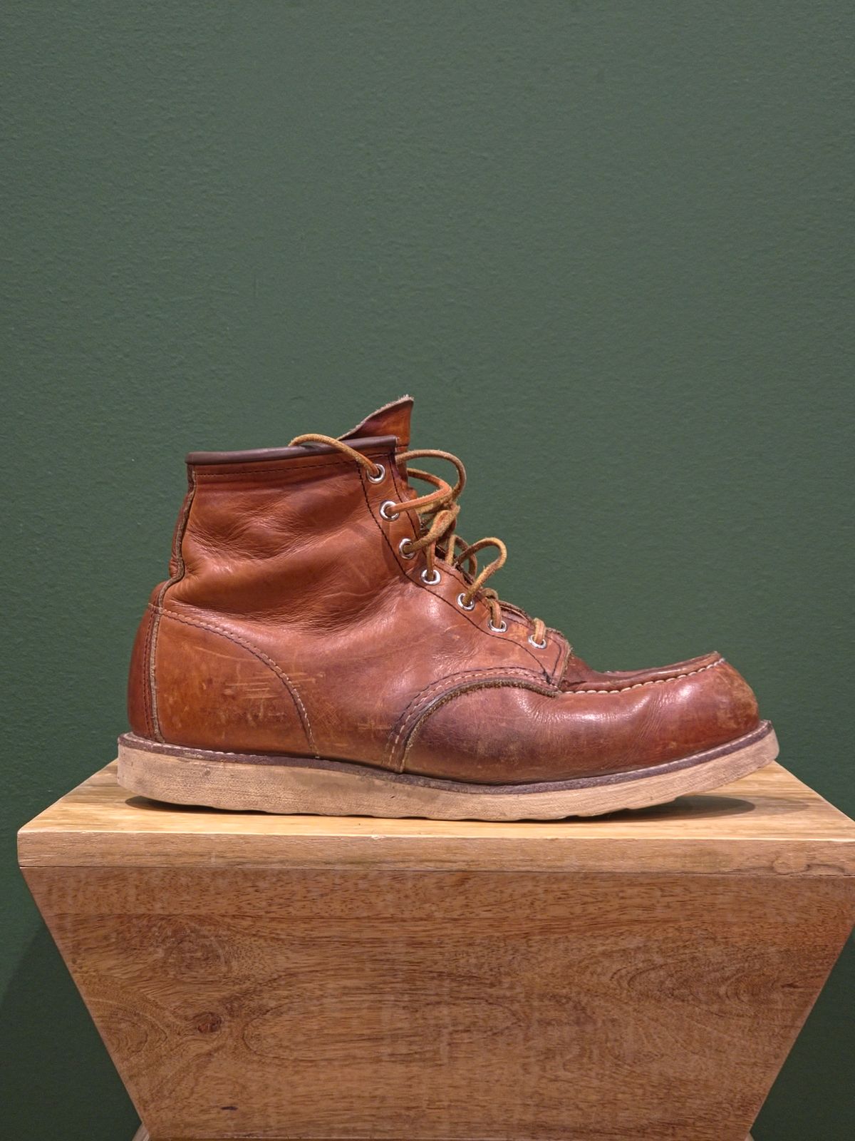 Photo by TheRedWingerDinger on March 5, 2026 of the Red Wing 875 in S.B. Foot Oro Legacy.