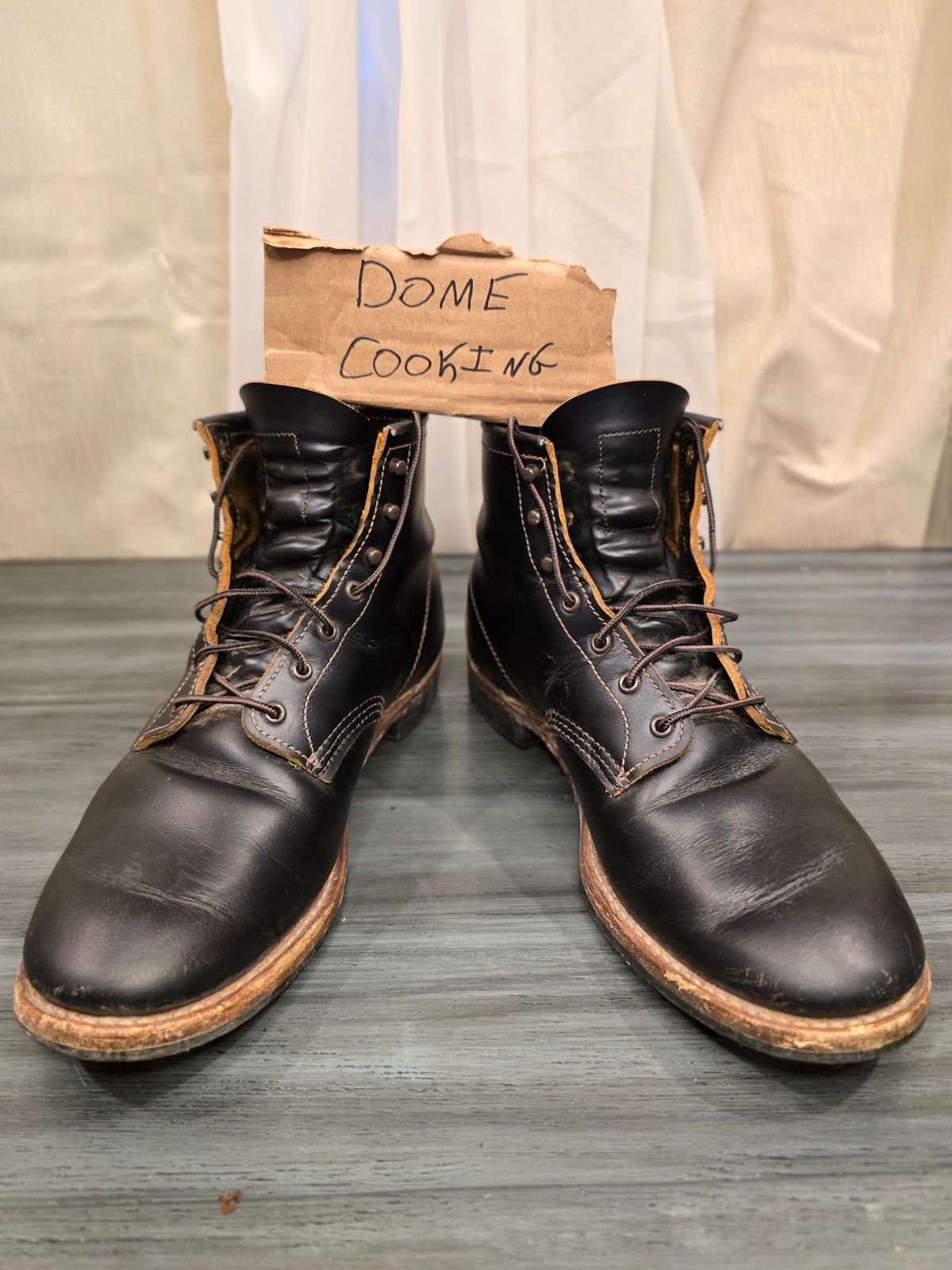 Photo by TheRedWingerDinger on November 2, 2025 of the Red Wing Beckman Flatbox in S.B. Foot Black Klondike.