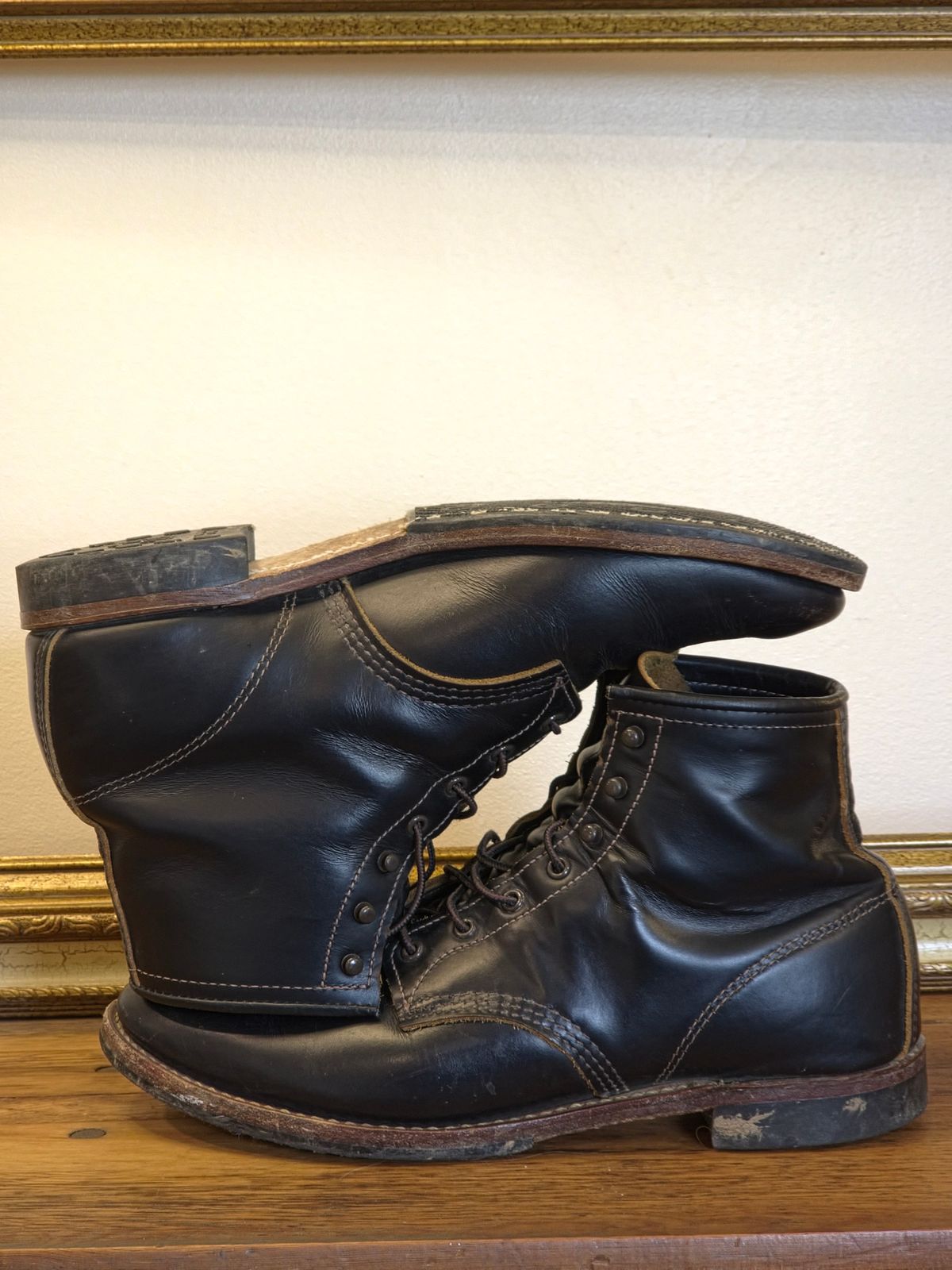 Photo by TheRedWingerDinger on April 5, 2026 of the Red Wing Beckman Flatbox in S.B. Foot Black Klondike.