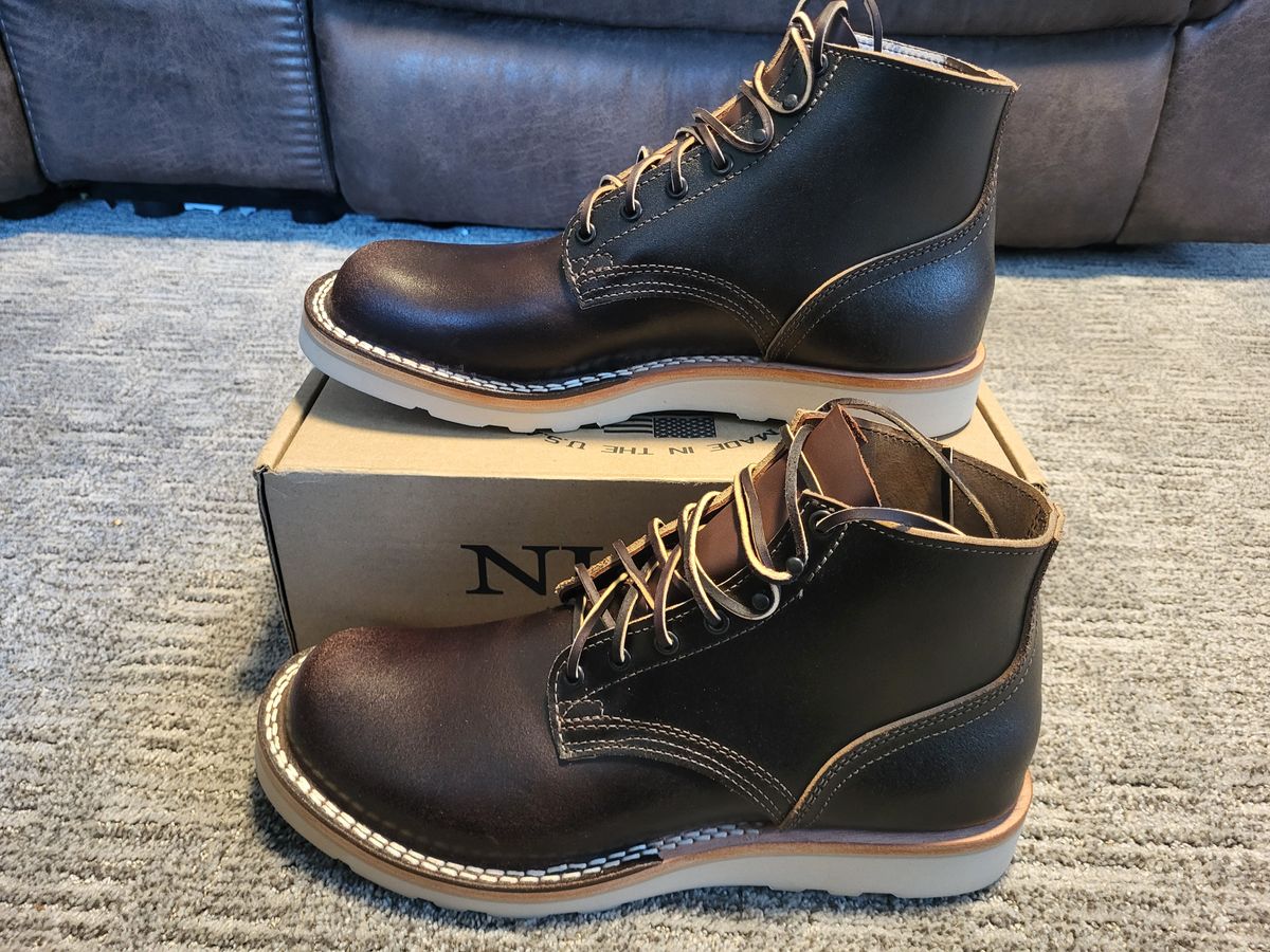 Photo by JY on October 2, 2024 of the Nicks MTO in Horween Brown Waxed Flesh.