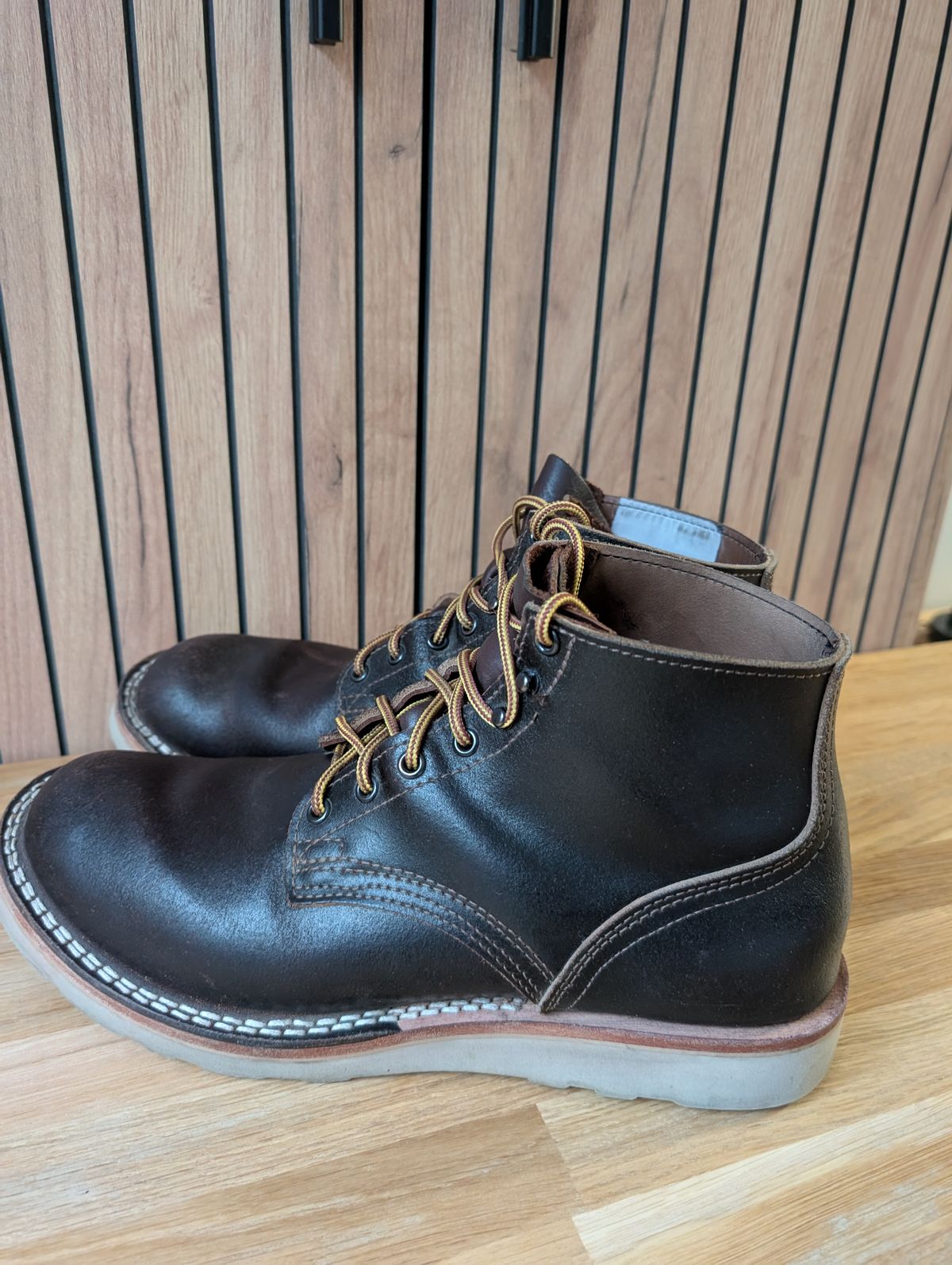 Photo by JY on November 4, 2024 of the Nicks MTO in Horween Brown Waxed Flesh.