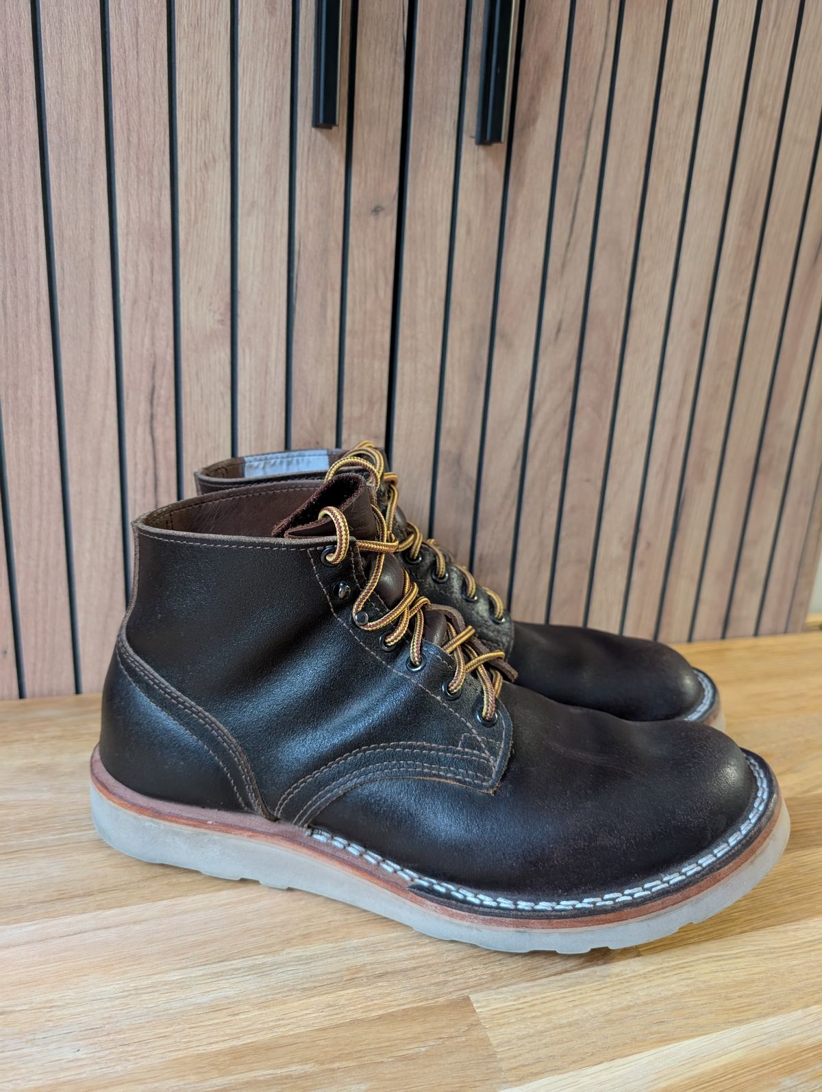Photo by JY on November 4, 2024 of the Nicks MTO in Horween Brown Waxed Flesh.