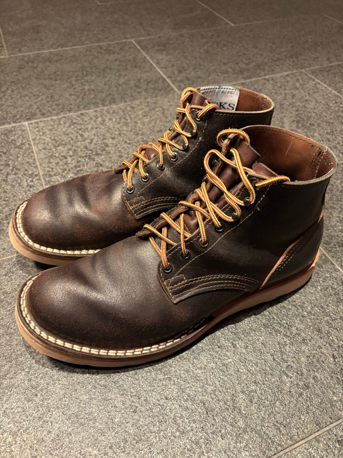 Photo by JY on January 5, 2025 of the Nicks MTO in Horween Brown Waxed Flesh.