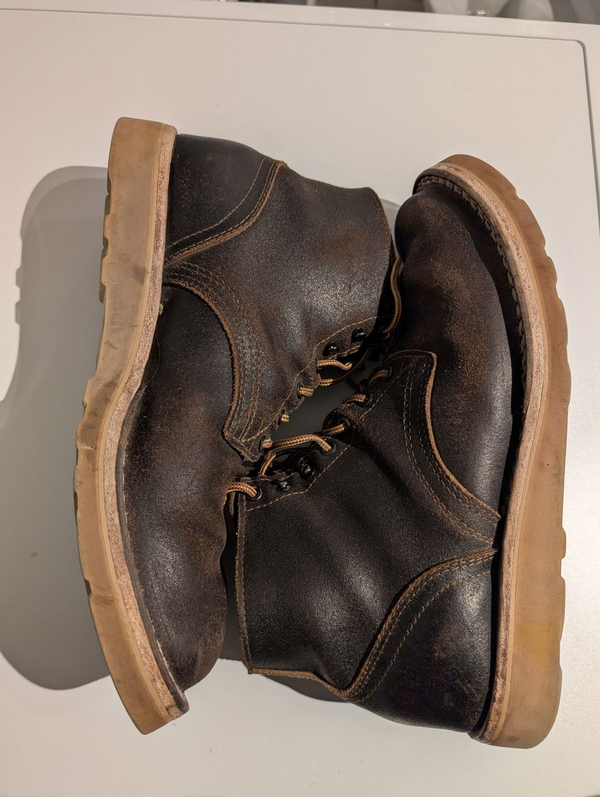 Photo by JY on February 5, 2025 of the Nicks MTO in Horween Brown Waxed Flesh.