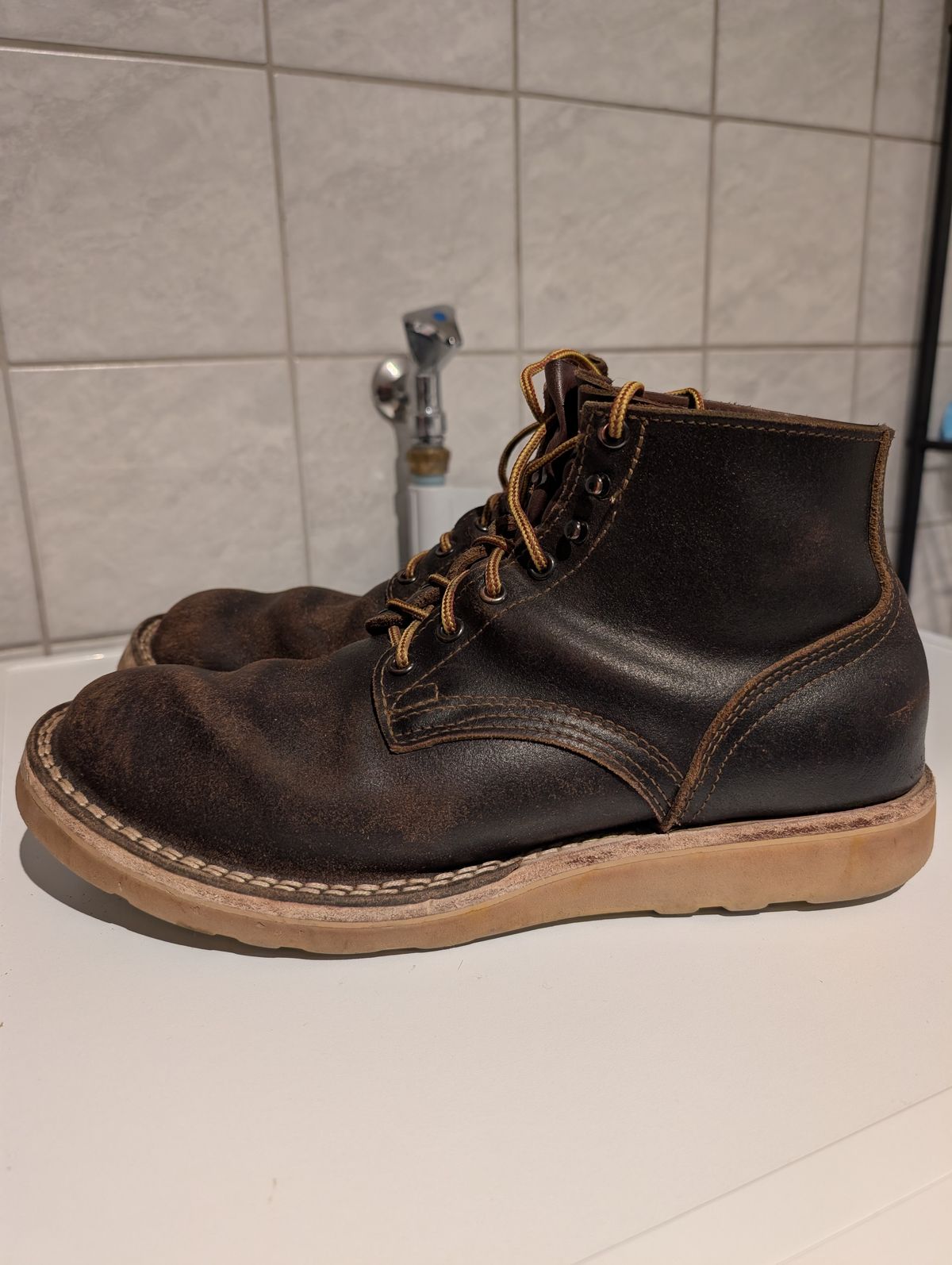 Photo by JY on February 5, 2025 of the Nicks MTO in Horween Brown Waxed Flesh.
