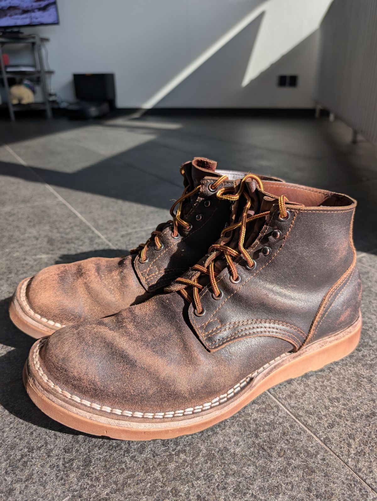Photo by JY on March 3, 2025 of the Nicks MTO in Horween Brown Waxed Flesh.