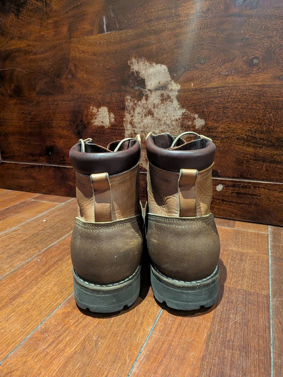 Photo by JY on November 2, 2025 of the Nicks MTO in Spokane Honey & Spokane Honey Waxed Flesh.