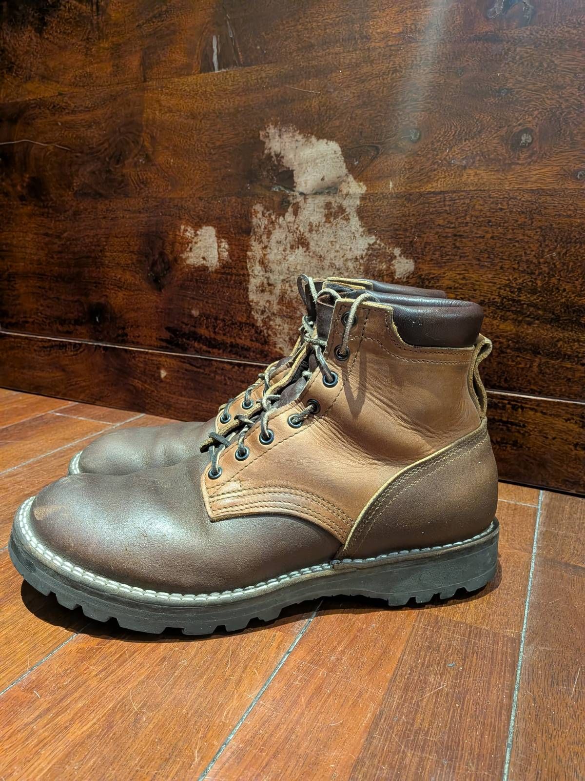 Photo by JY on November 2, 2025 of the Nicks MTO in Spokane Honey & Spokane Honey Waxed Flesh.