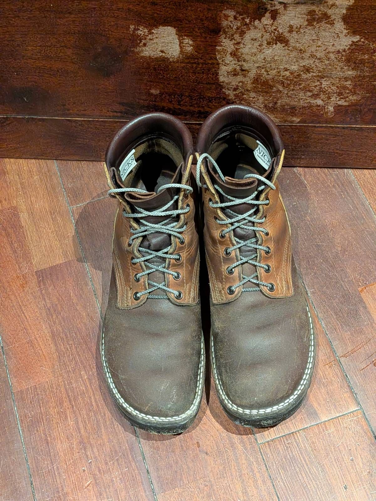 Photo by JY on January 4, 2026 of the Nicks MTO in Spokane Honey & Spokane Honey Waxed Flesh.