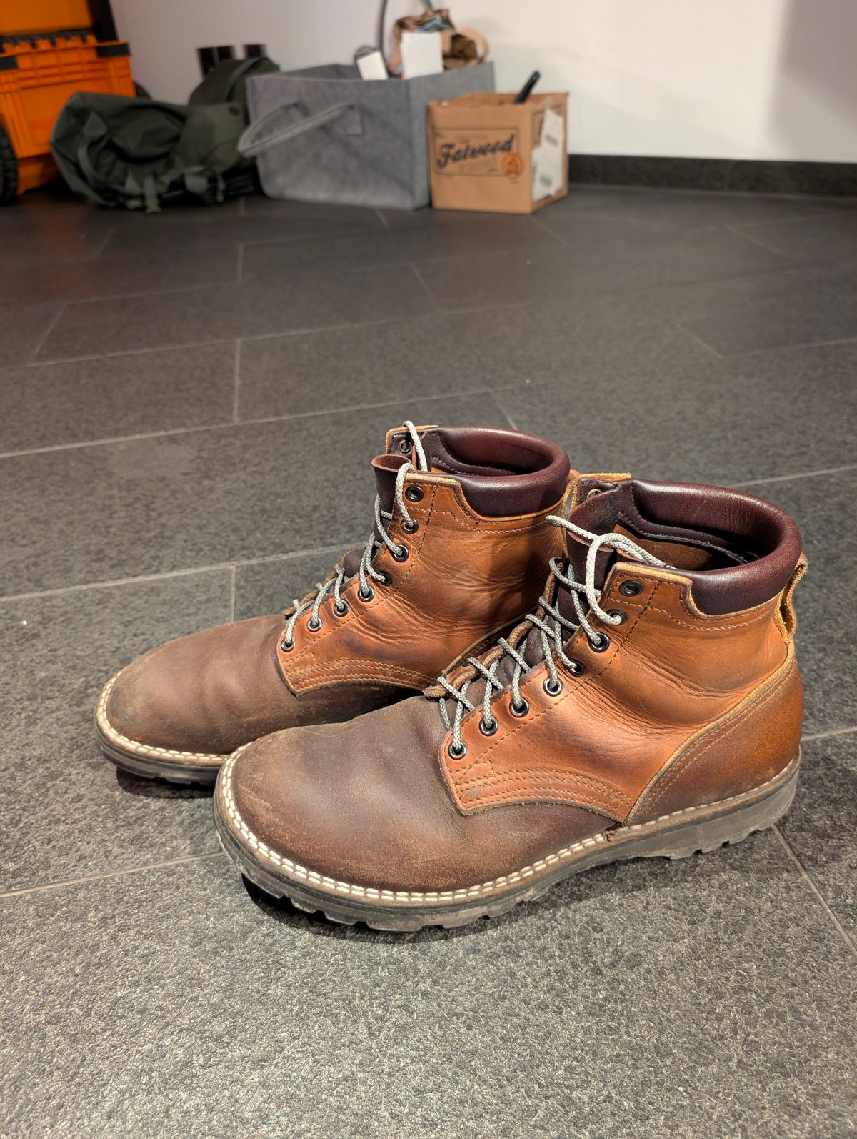 Photo by JY on February 5, 2026 of the Nicks MTO in Spokane Honey & Spokane Honey Waxed Flesh.