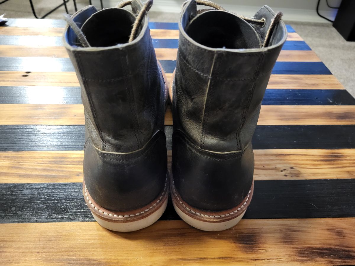 Photo by JY on October 10, 2024 of the Oak Street Bootmakers Field Boot in Charcoal Teton Stag.