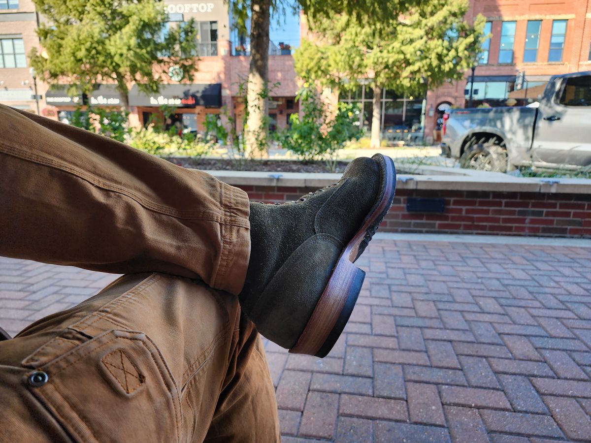 Photo by Randomlurker541 on October 15, 2025 of the White's 355 Cutter in Army Green Desert Oasis.