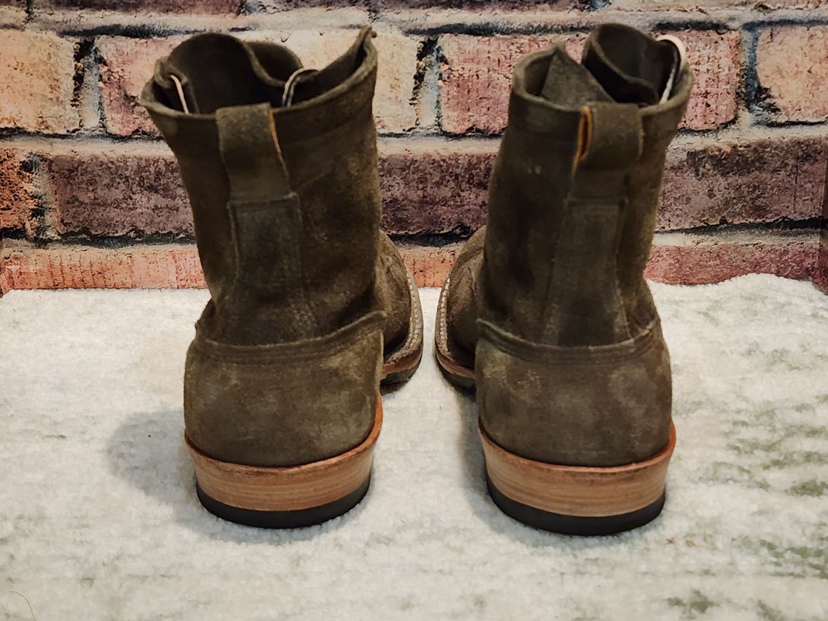 Photo by Randomlurker541 on November 4, 2025 of the White's 355 Cutter in Army Green Desert Oasis.