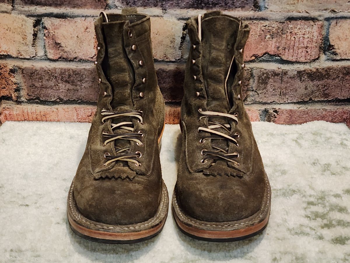 Photo by Randomlurker541 on November 4, 2025 of the White's 355 Cutter in Army Green Desert Oasis.