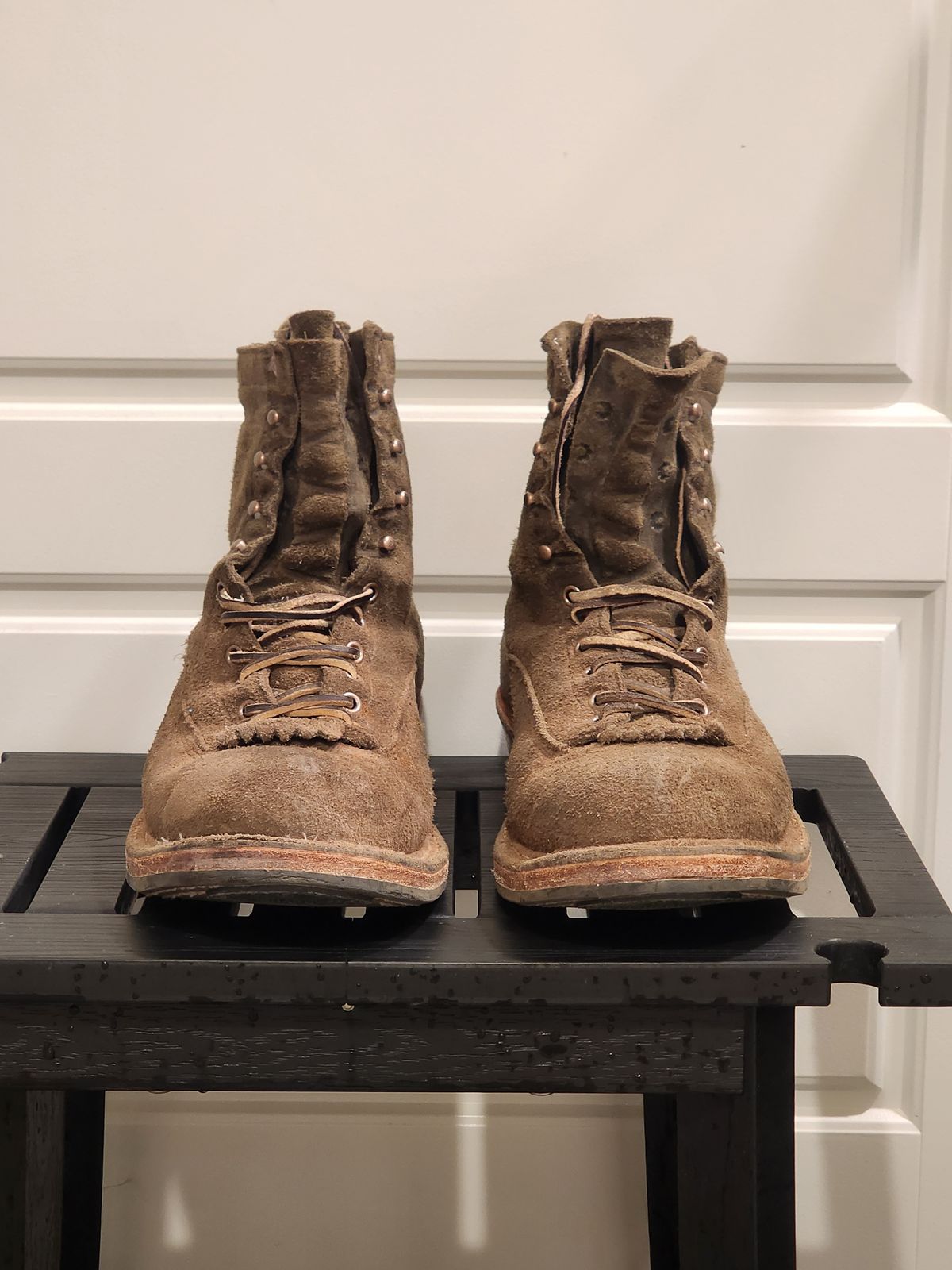 Photo by Randomlurker541 on March 5, 2026 of the White's 355 Cutter in Army Green Desert Oasis.