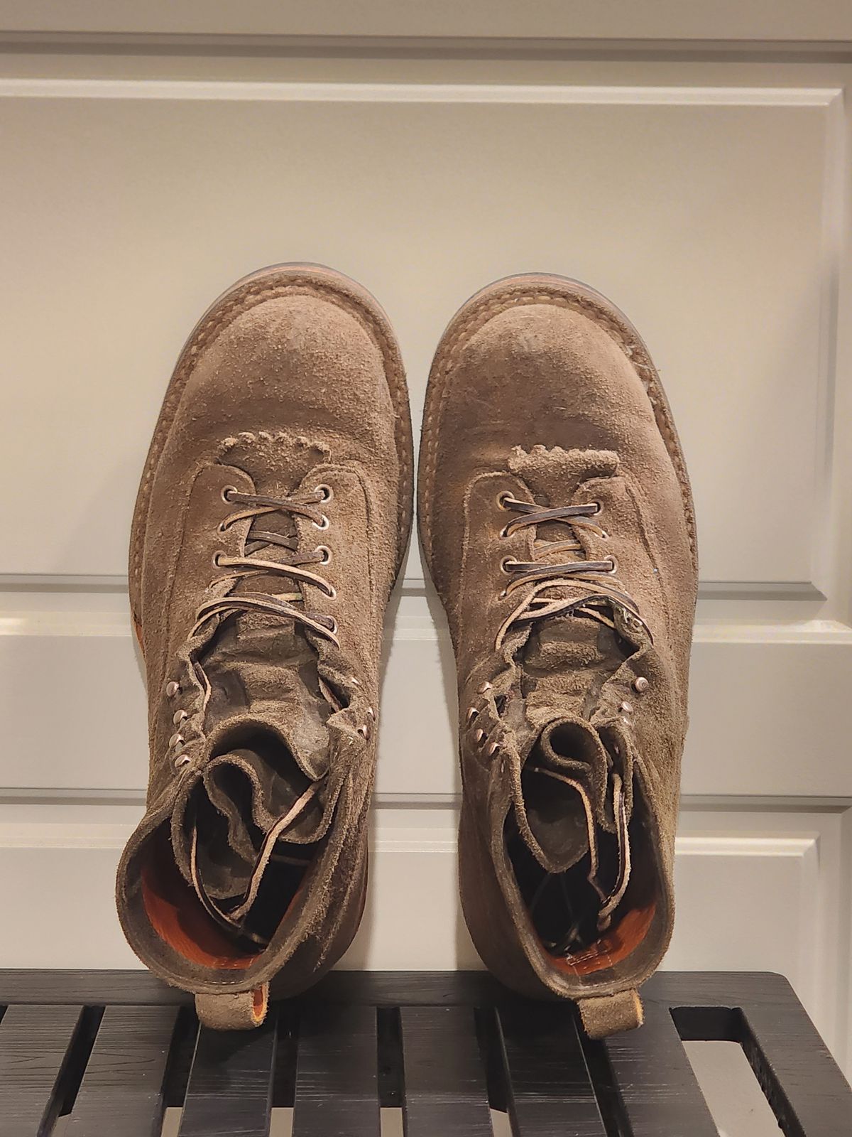 Photo by Randomlurker541 on March 5, 2026 of the White's 355 Cutter in Army Green Desert Oasis.